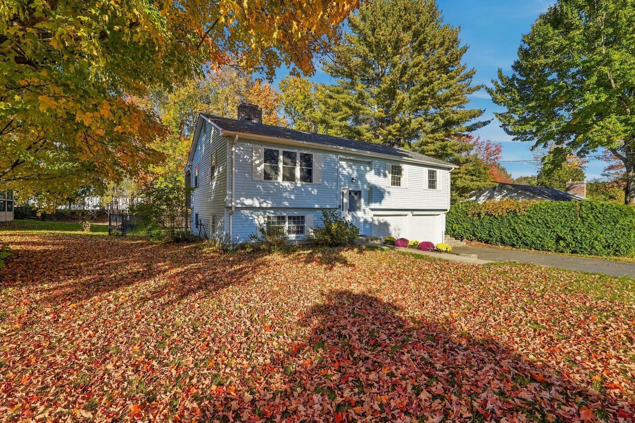 Single Family Residence at 17 Highland Ave., Easthampton MA 01027, photo 2 of 33