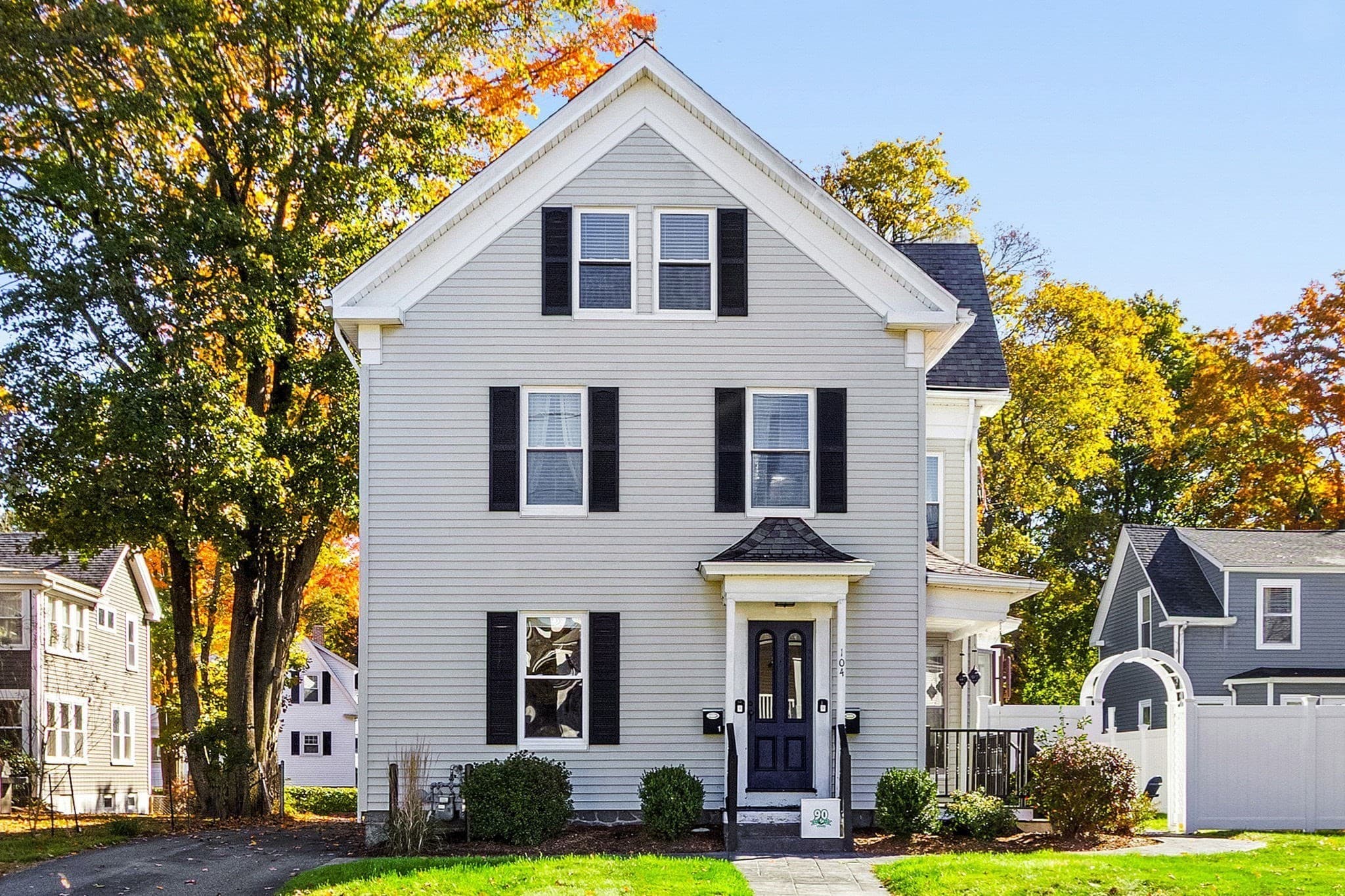 Multi Family at 104 Union St, Franklin MA 02038, photo 3 of 42