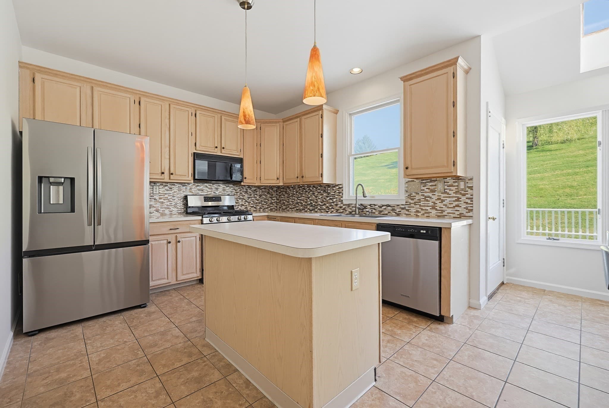 Single Family Residence at 93 Robert Road, Marlborough MA 01752, photo 10 of 42