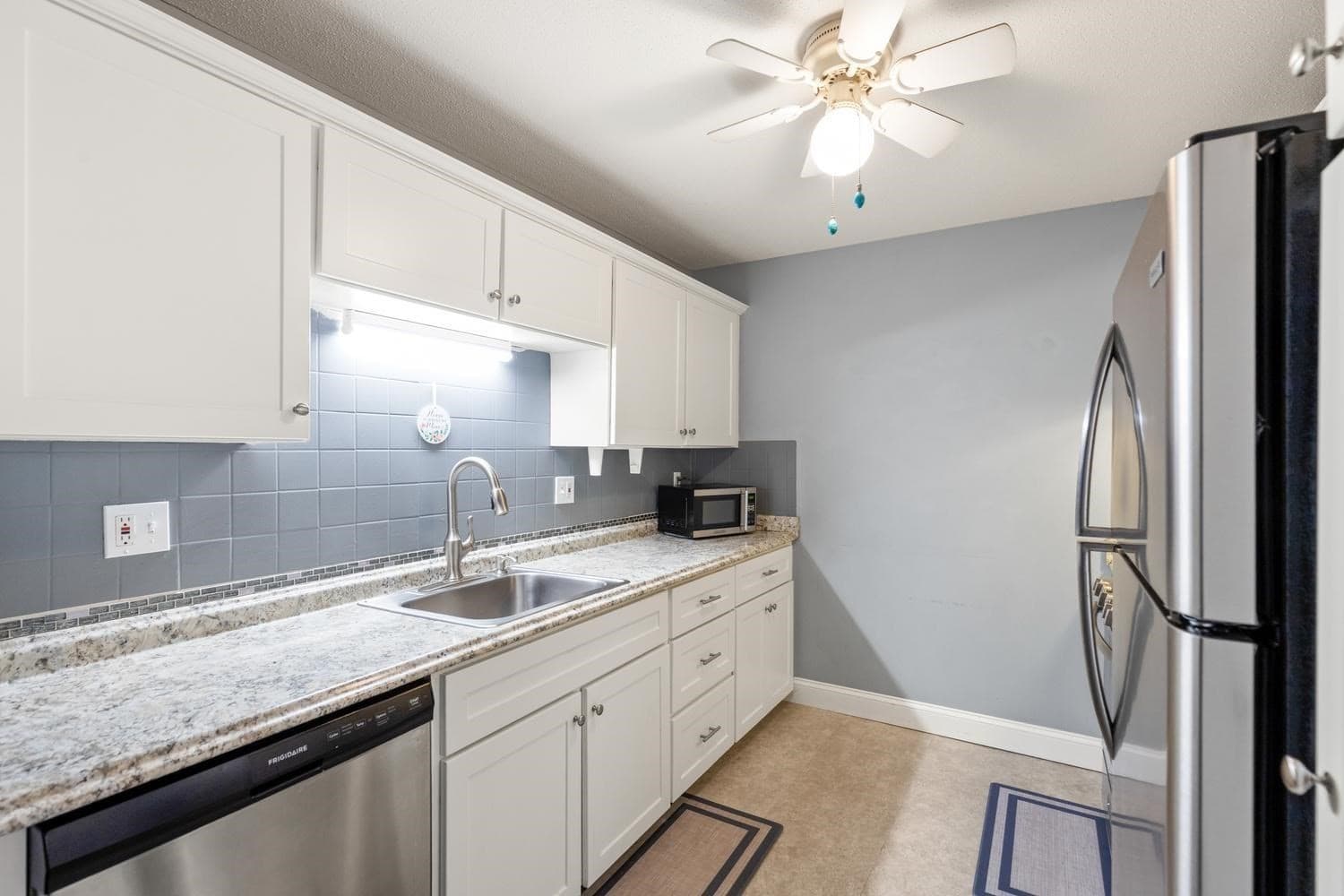 Condominium at 3 Greenbriar Drive # 204, North Reading MA 01864, photo 4 of 20