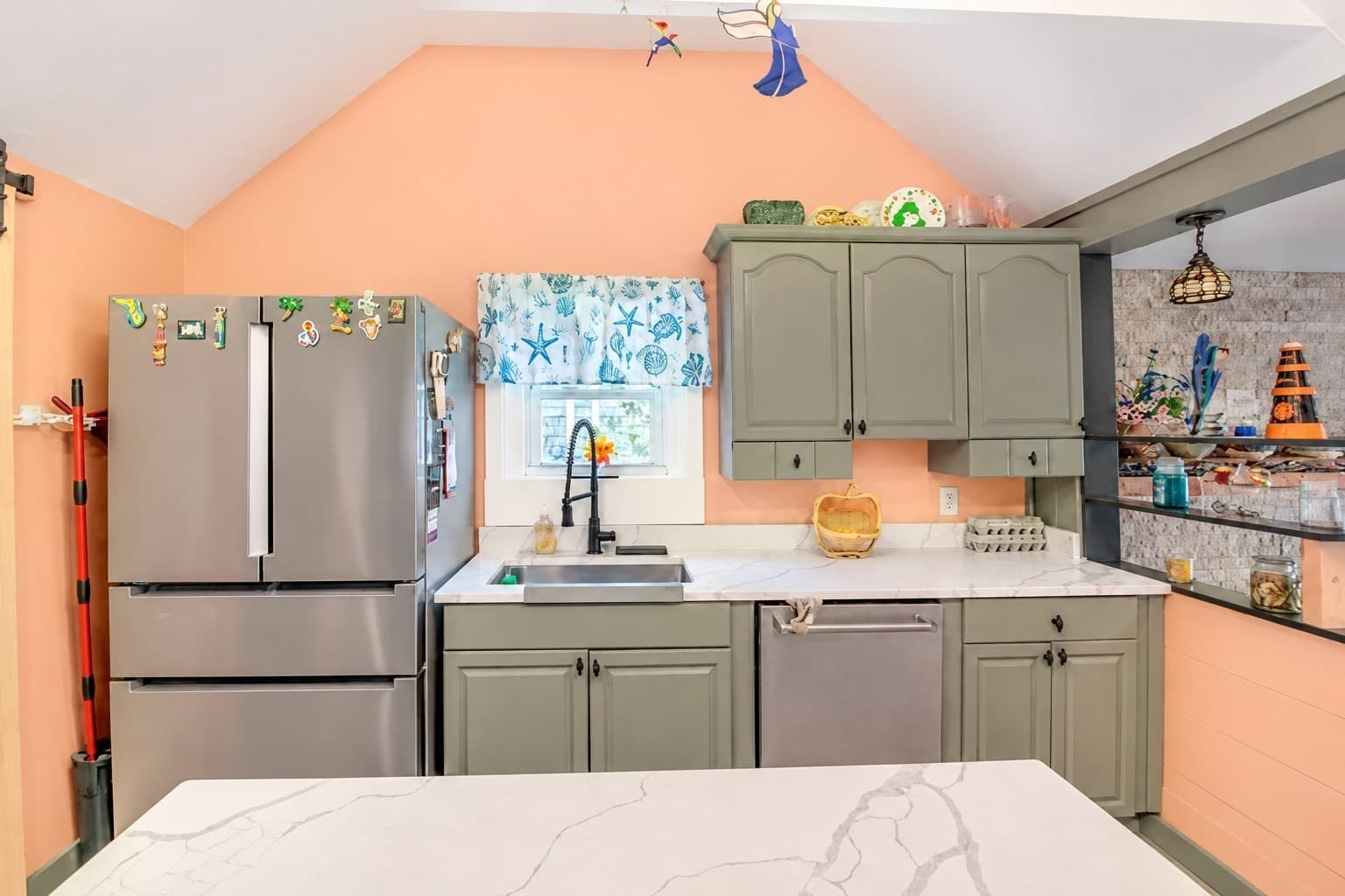 21 Custer St, Rockland MA 02370
