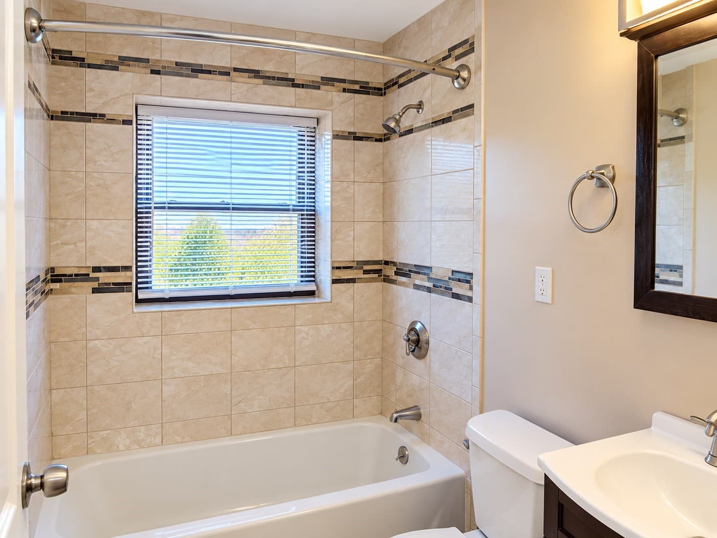 Condominium at 107 Nahant St # 2, Lynn MA 01902, photo 16 of 17