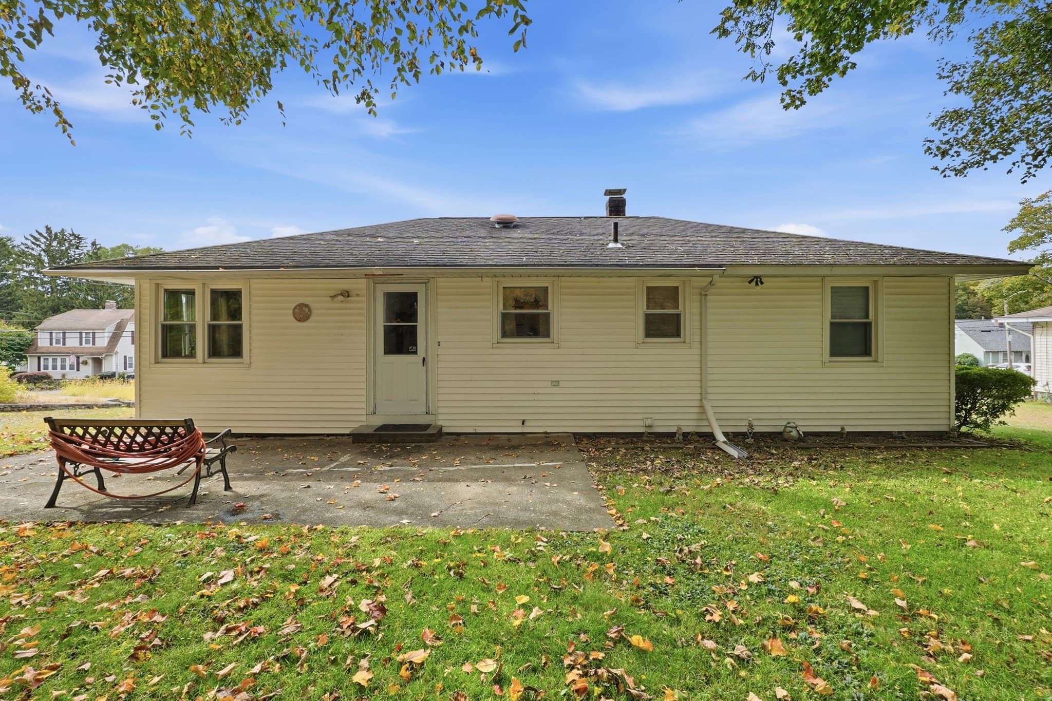 Single Family Residence at 605 Chandler St, Worcester MA 01602, photo 34 of 39