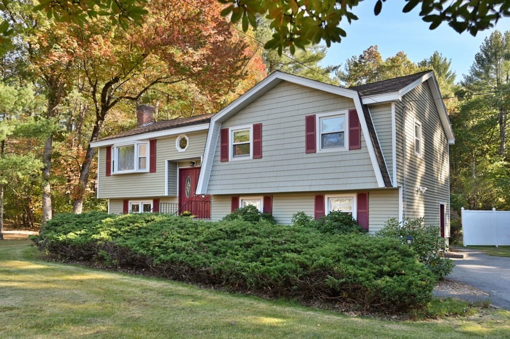 1 Wagon Dr, North Reading MA 01864