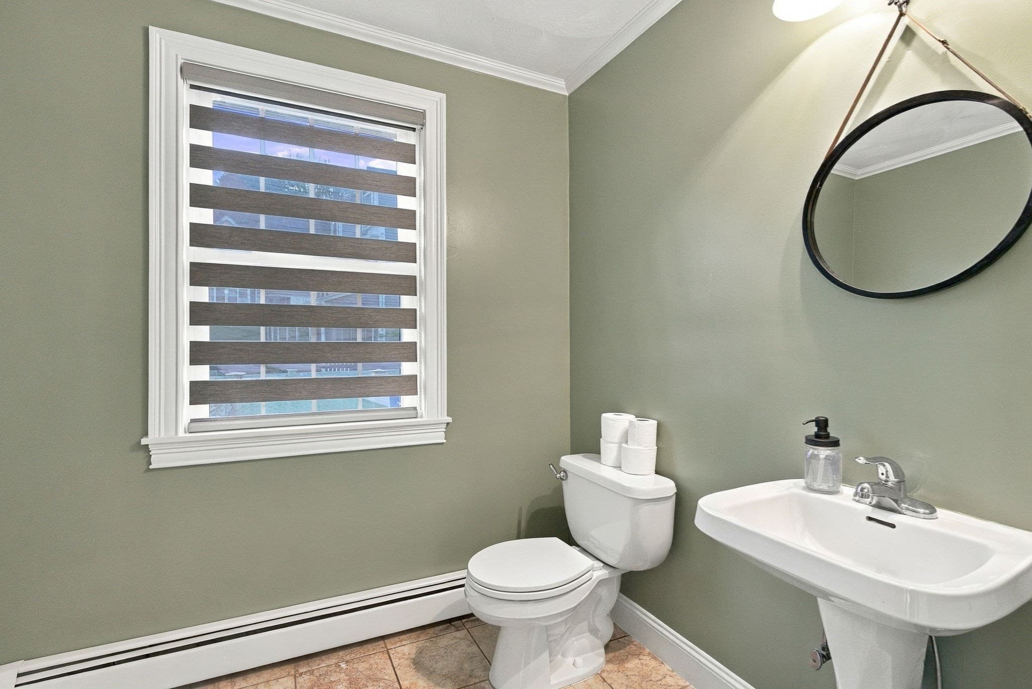 Single Family Residence at 14 South Hampton Rd, Amesbury MA 01913, photo 9 of 42