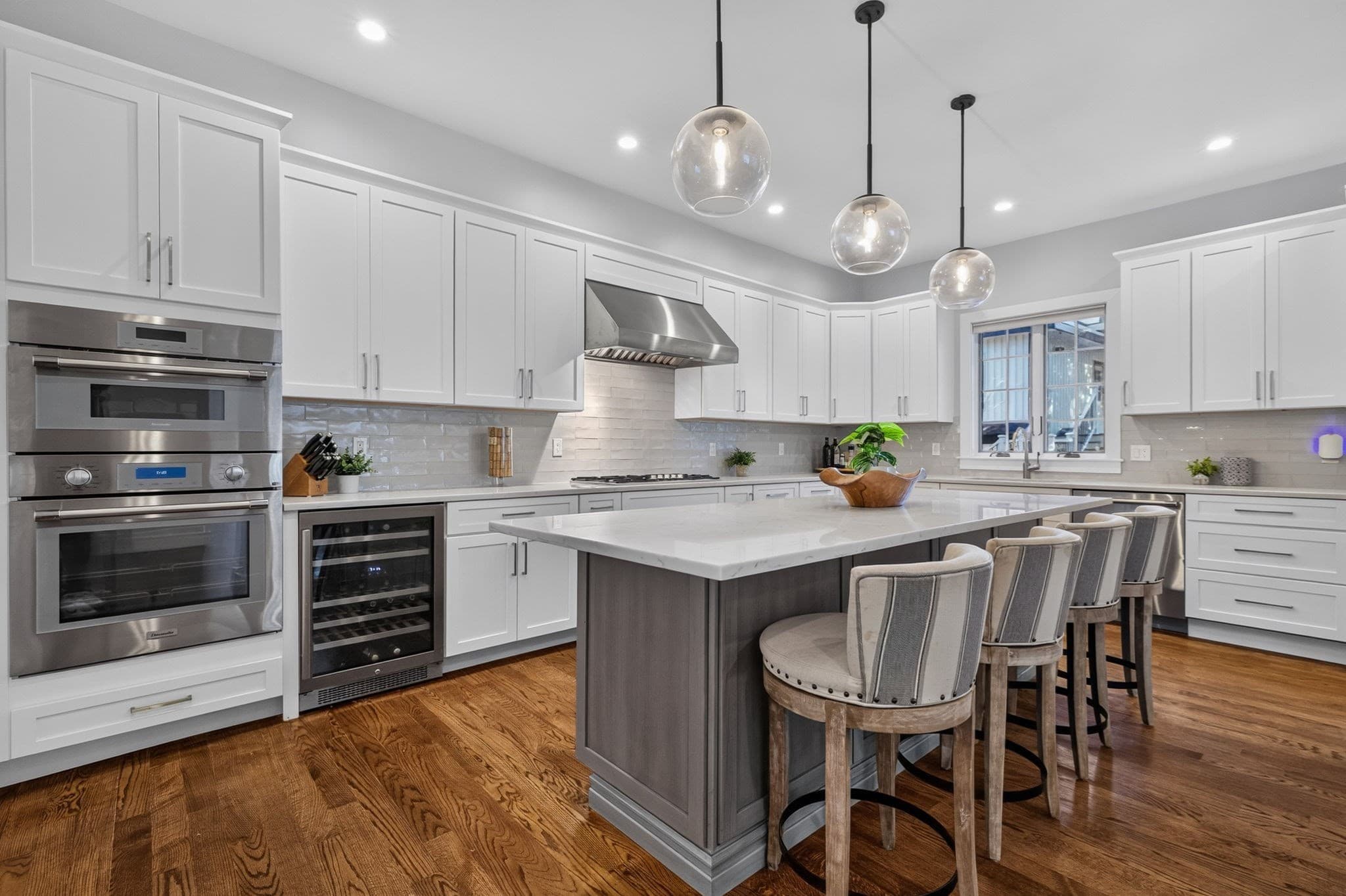 Condominium at 611 Centre St # 1, Newton MA 02458, photo 4 of 42