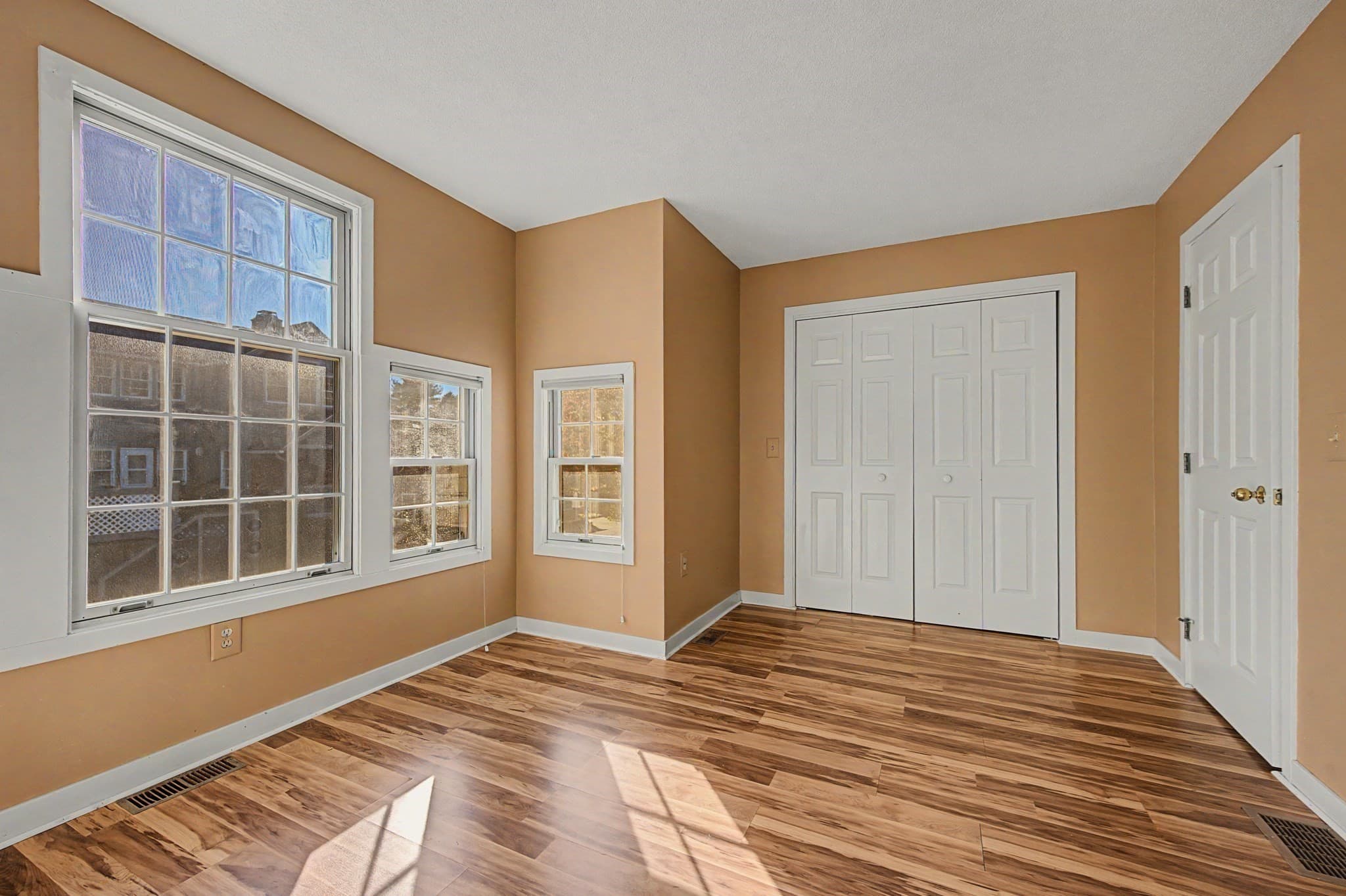 Condominium at 65 Amity Pl # 65, Amherst MA 01002, photo 17 of 38