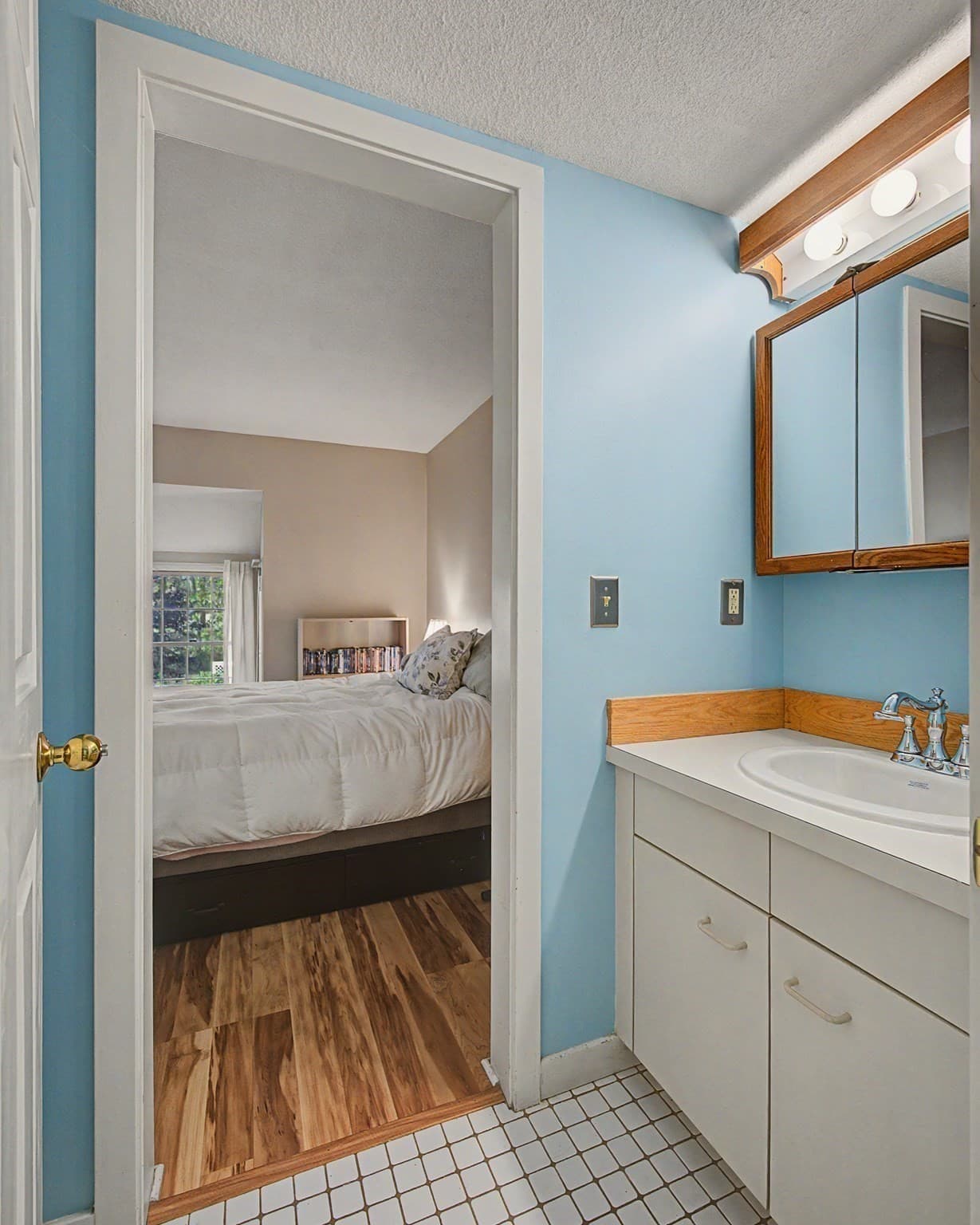Condominium at 65 Amity Pl # 65, Amherst MA 01002, photo 16 of 38