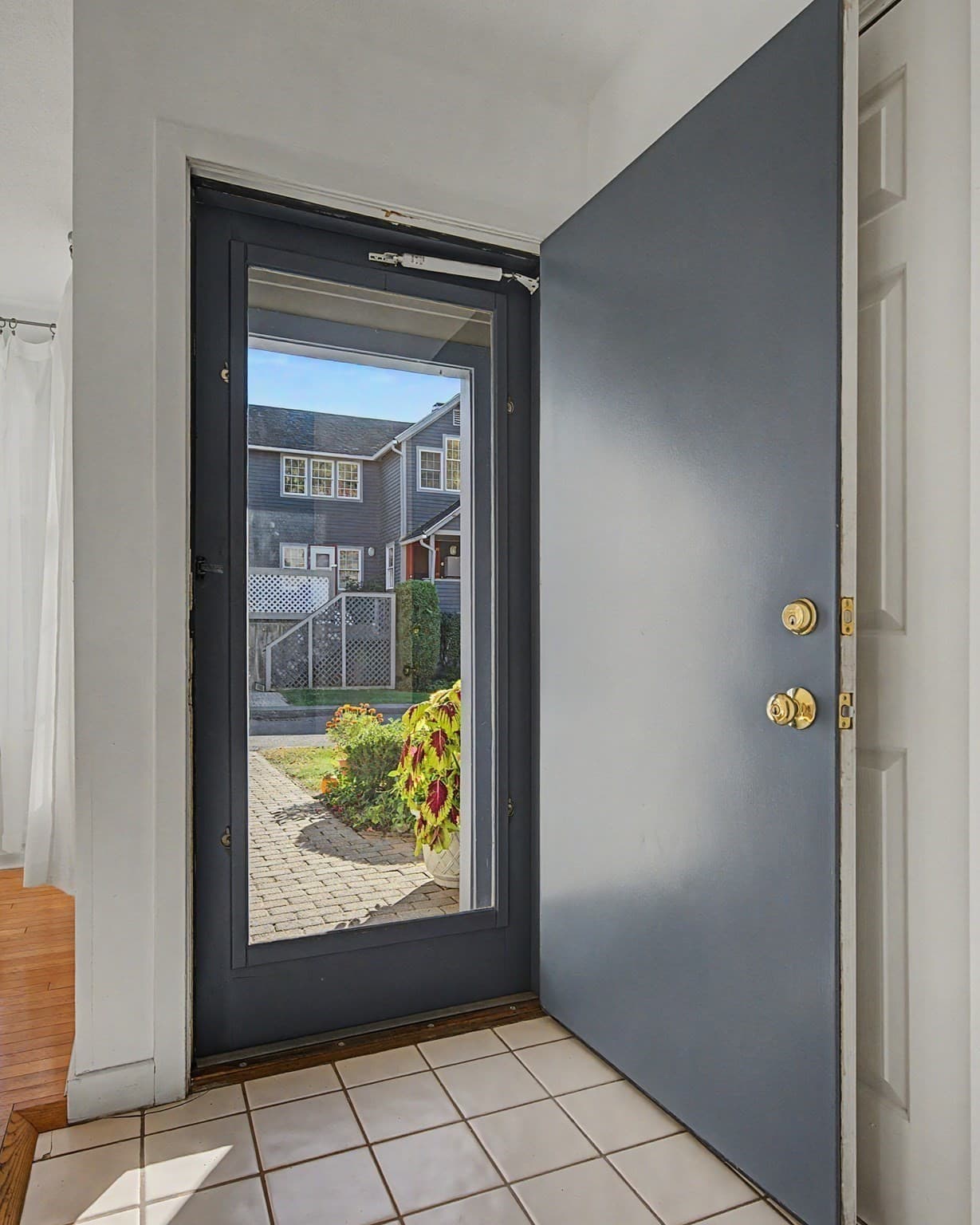Condominium at 65 Amity Pl # 65, Amherst MA 01002, photo 3 of 38