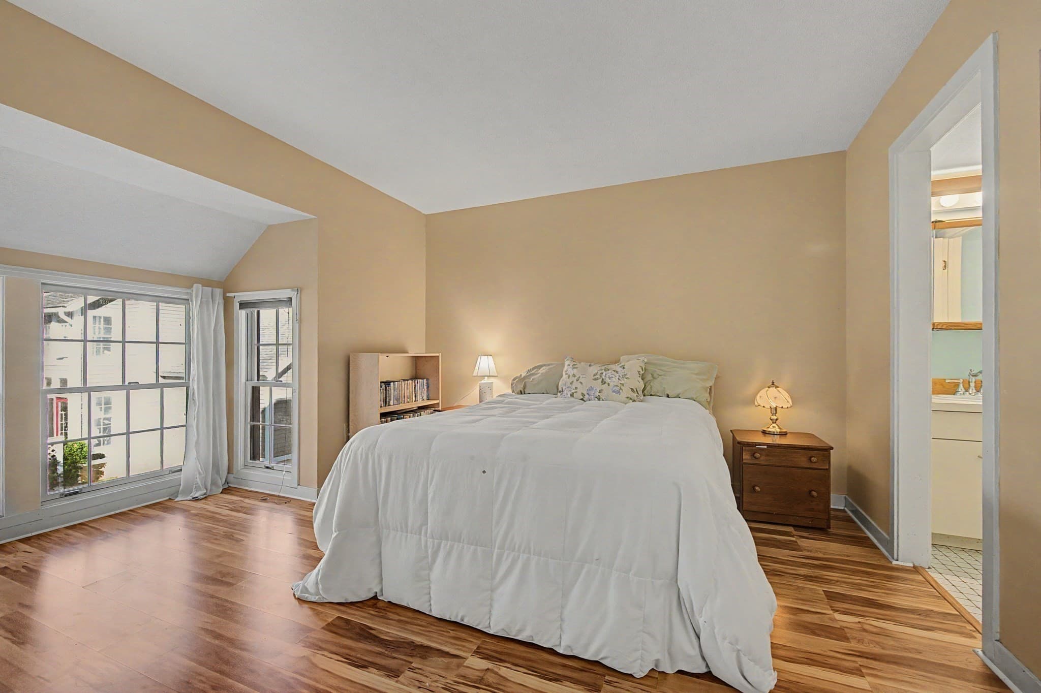 Condominium at 65 Amity Pl # 65, Amherst MA 01002, photo 14 of 38