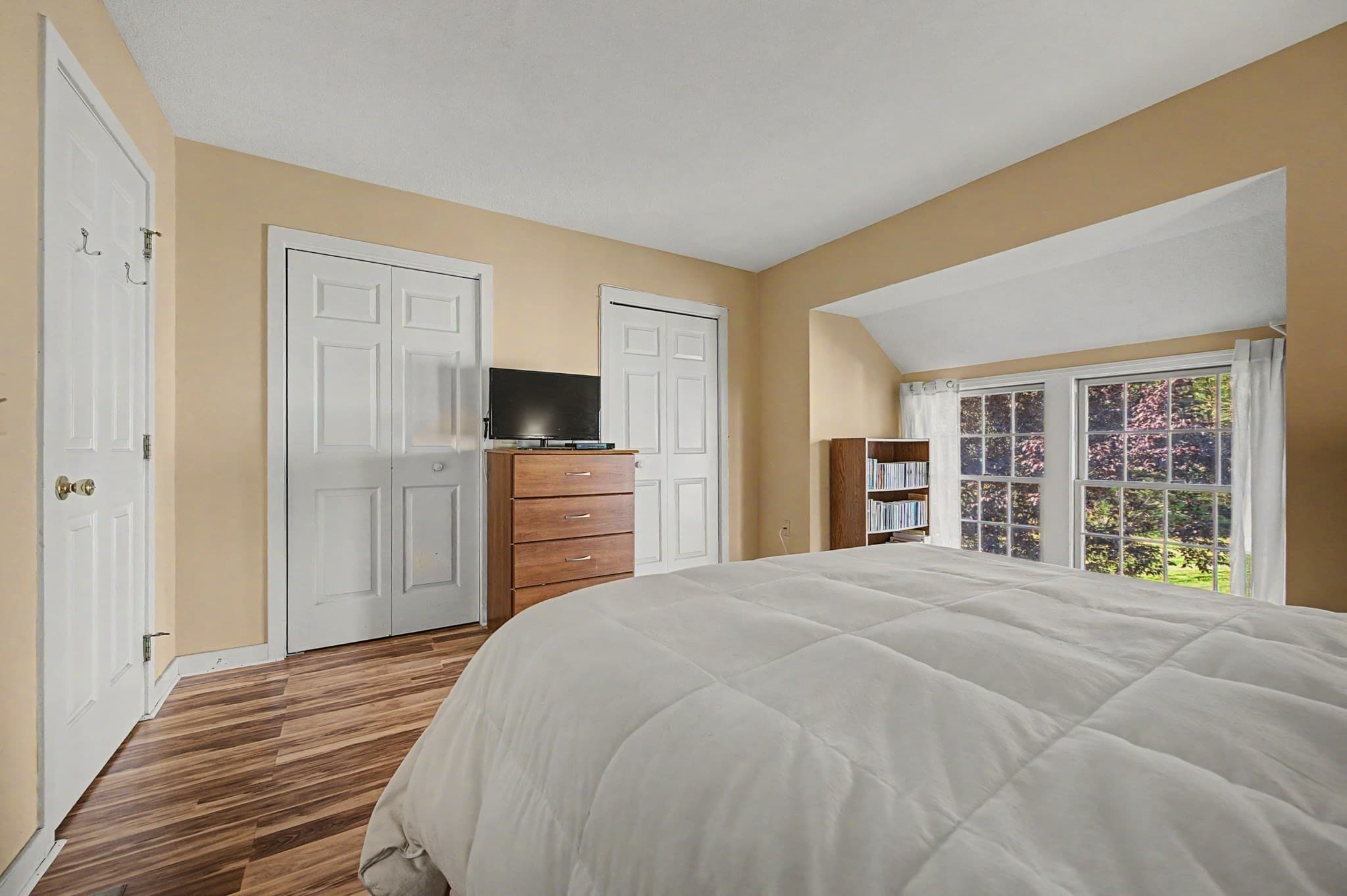 Condominium at 65 Amity Pl # 65, Amherst MA 01002, photo 15 of 38