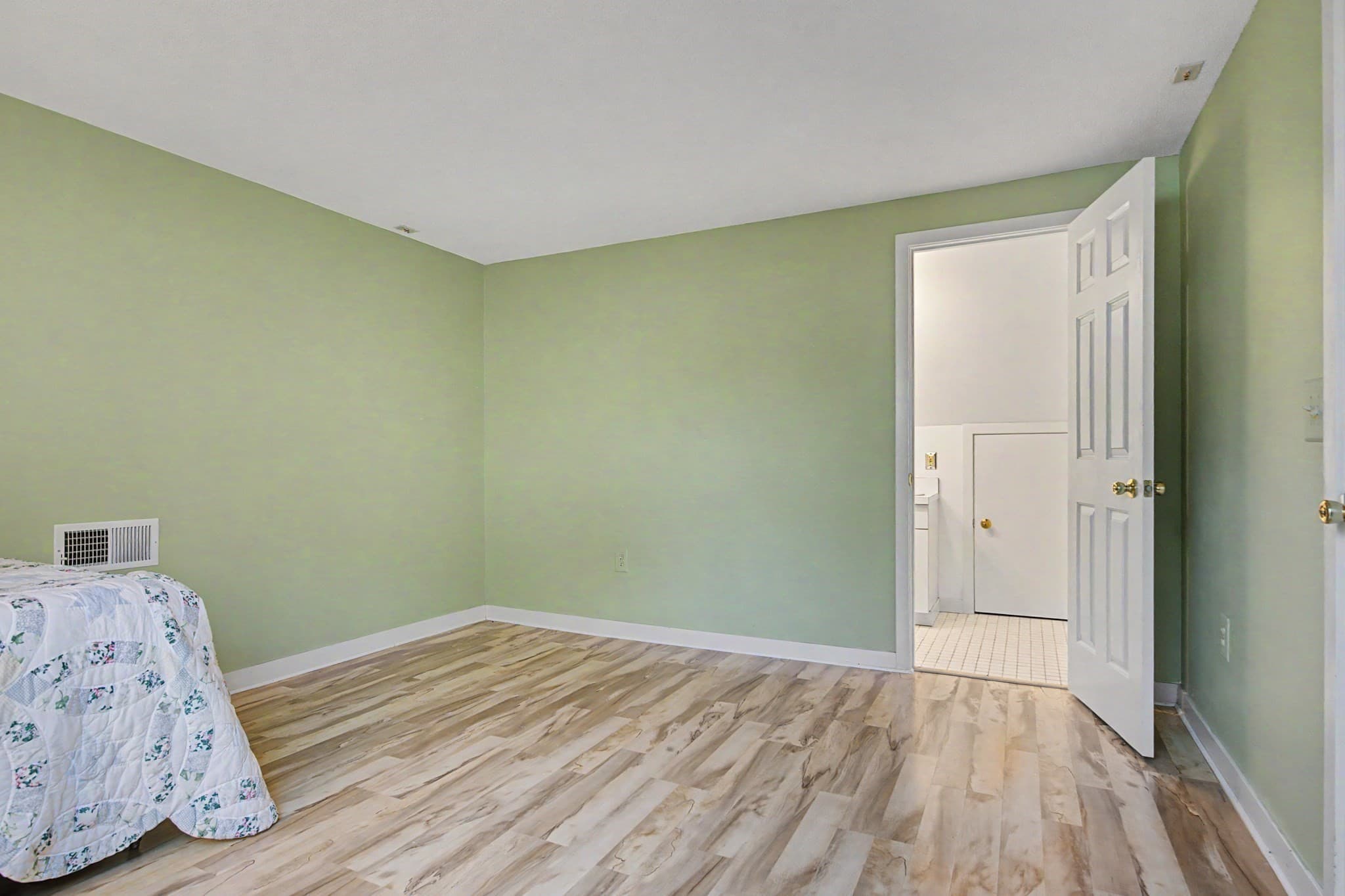 Condominium at 65 Amity Pl # 65, Amherst MA 01002, photo 21 of 38