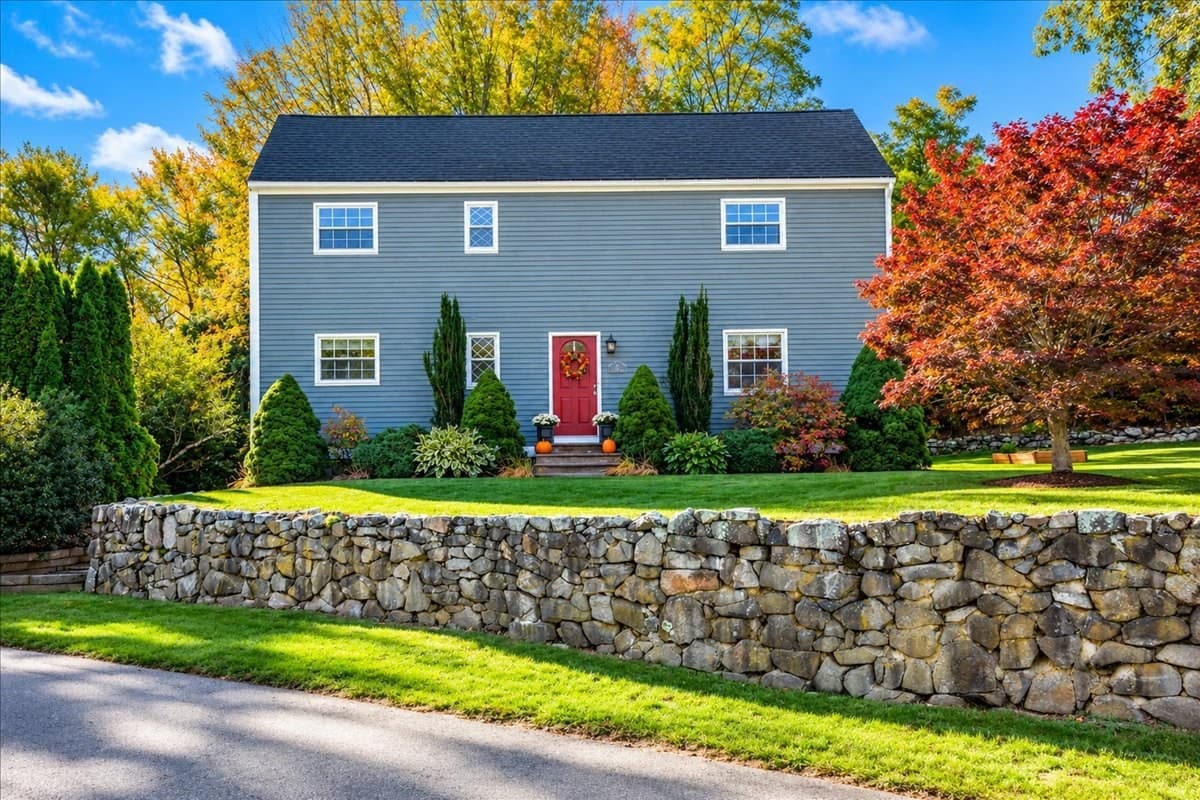 4 Emerald Ave, Salem MA 01970