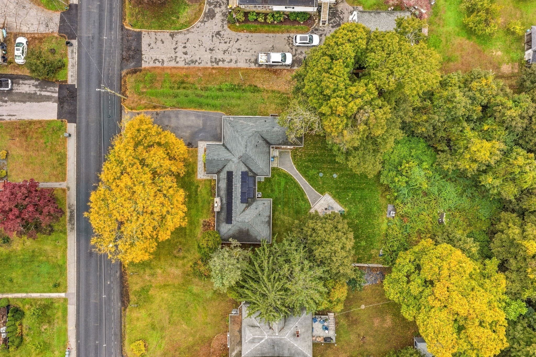 2 Family - 2 Units Side by Side at 655 Gardners Neck Rd, Swansea MA 02777, photo 7 of 42