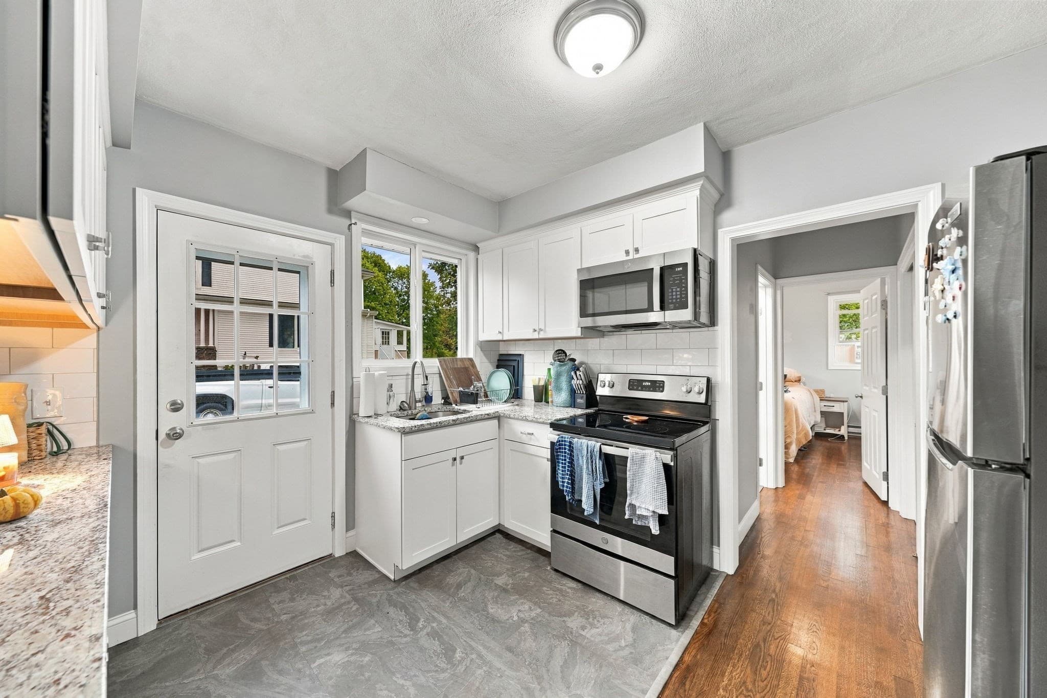 2 Family - 2 Units Side by Side at 655 Gardners Neck Rd, Swansea MA 02777, photo 31 of 42