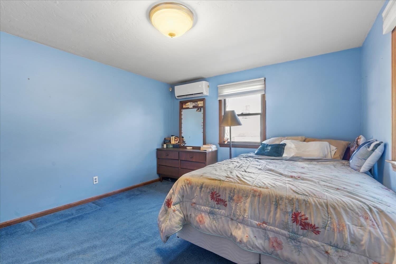Single Family Residence at 59 Iroquois Street, Worcester MA 01602, photo 20 of 32