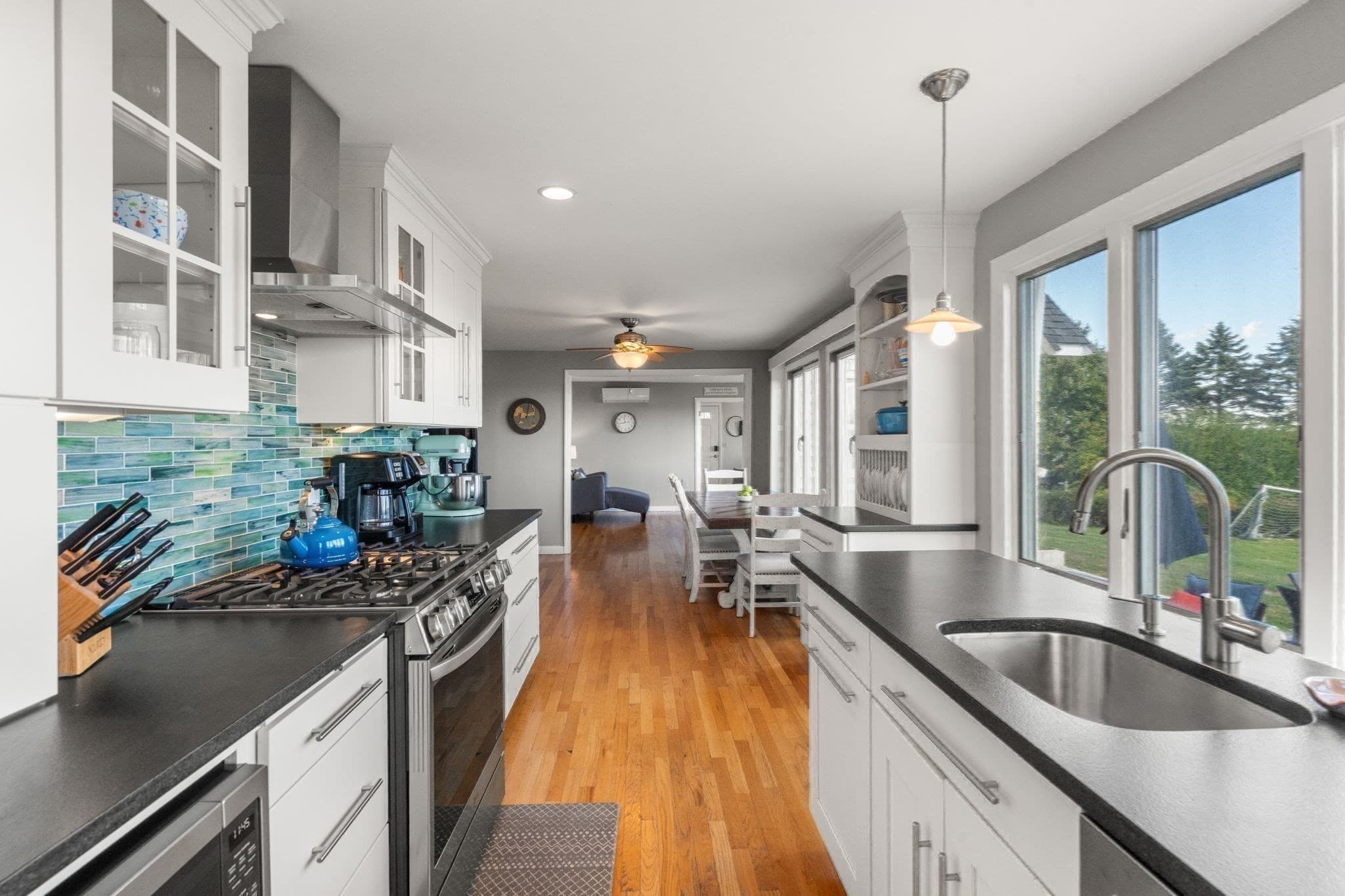 Single Family Residence at 7 Pebble Ln, Kingston MA 02364, photo 16 of 41