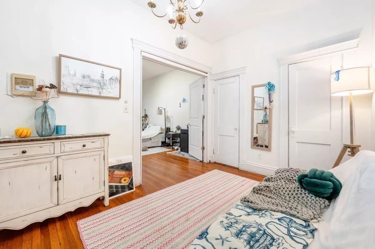 Condominium at 382 Riverway # 2, Boston MA 02115, photo 2 of 24