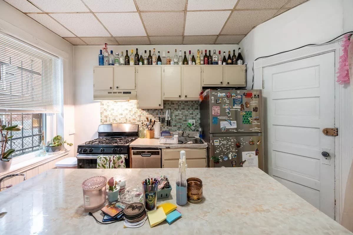 Condominium at 382 Riverway # 2, Boston MA 02115, photo 13 of 24