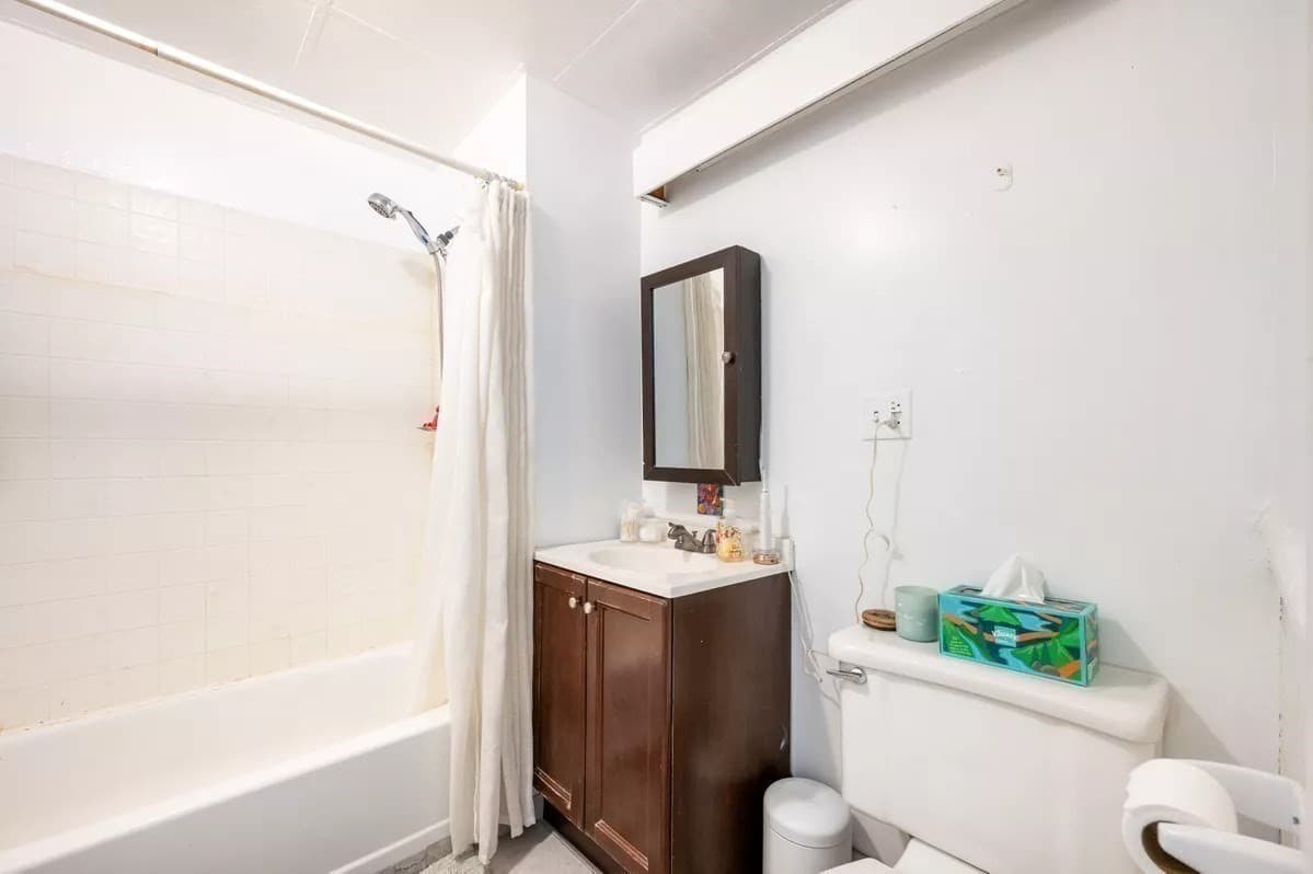 Condominium at 382 Riverway # 2, Boston MA 02115, photo 17 of 24