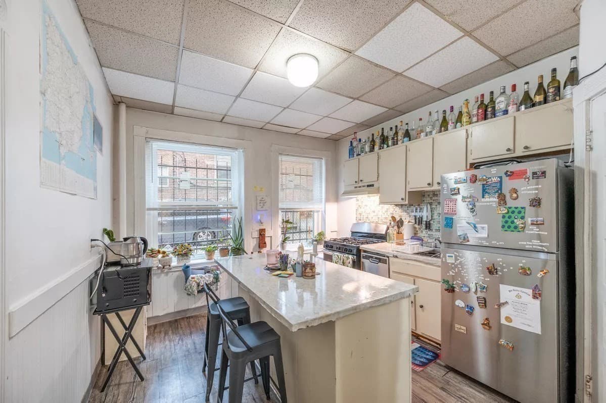 Condominium at 382 Riverway # 2, Boston MA 02115, photo 12 of 24