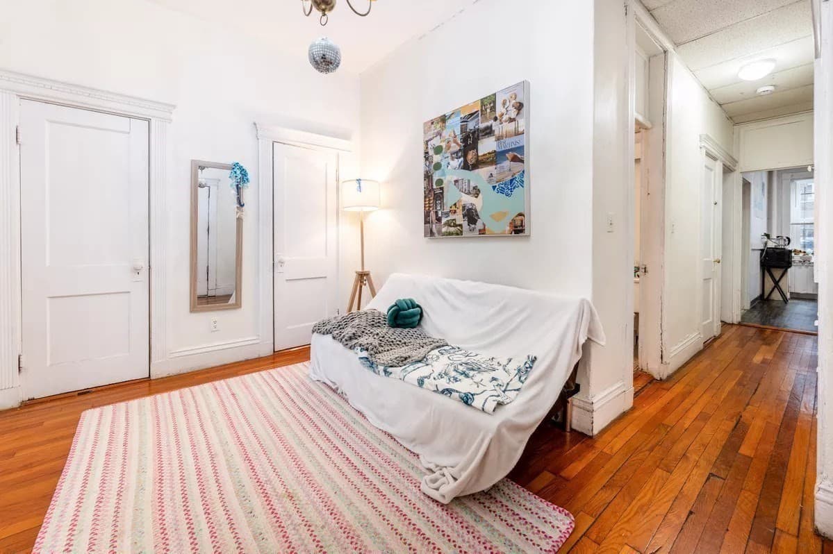Condominium at 382 Riverway # 2, Boston MA 02115, photo 5 of 24