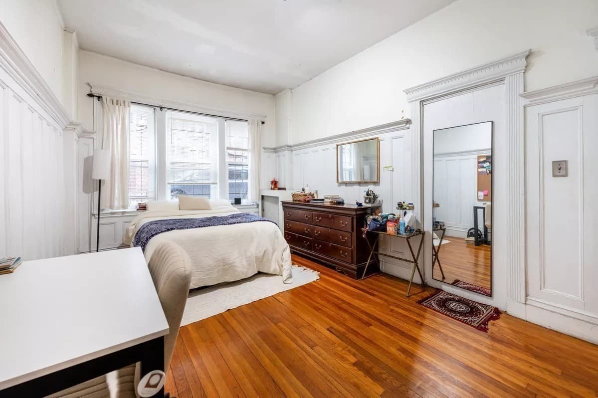 Condominium at 382 Riverway # 2, Boston MA 02115, photo 10 of 24