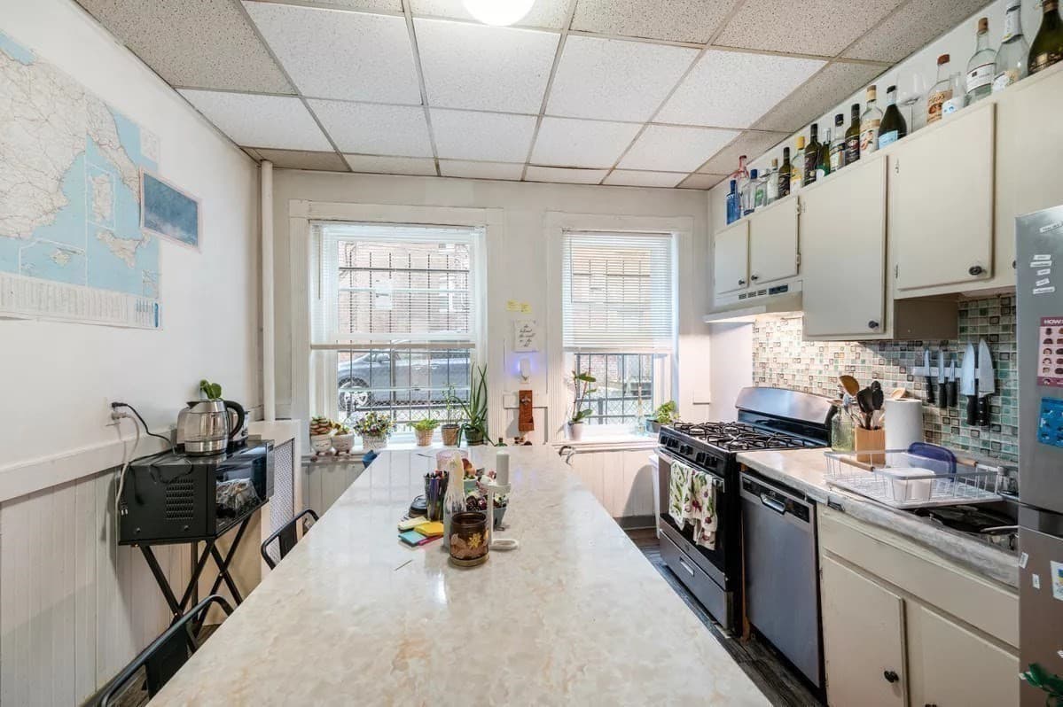 Condominium at 382 Riverway # 2, Boston MA 02115, photo 14 of 24