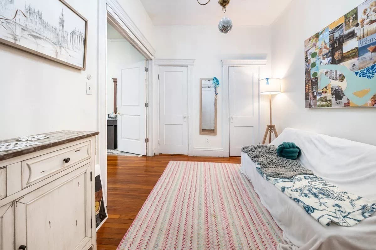 Condominium at 382 Riverway # 2, Boston MA 02115, photo 4 of 24