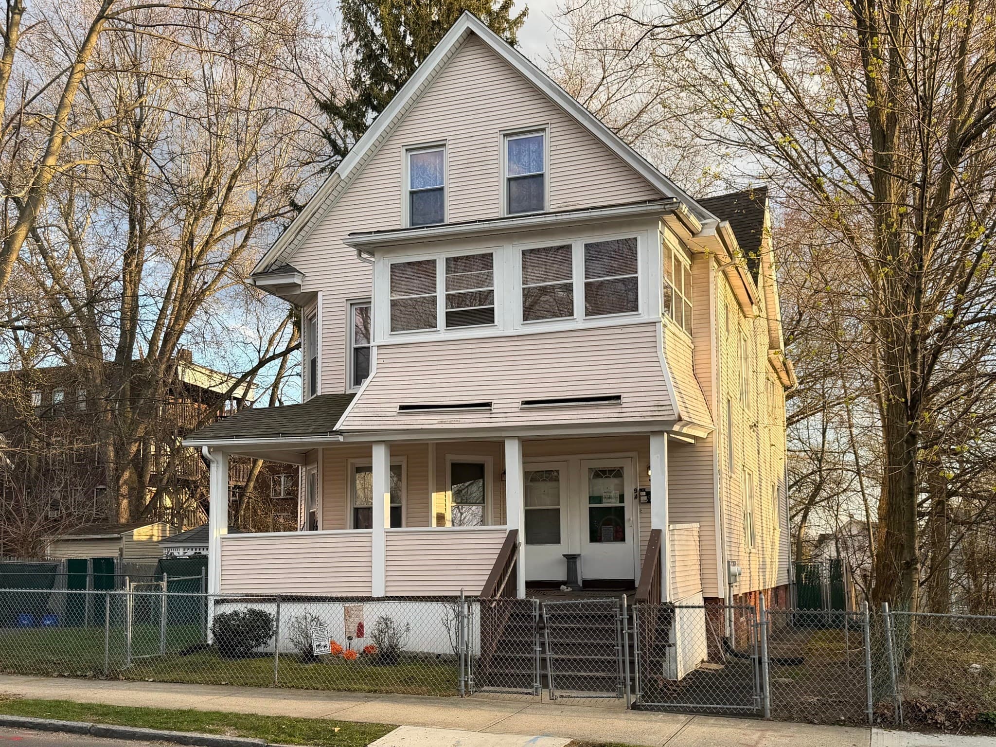 92-94 Genesee St, Springfield MA 01104