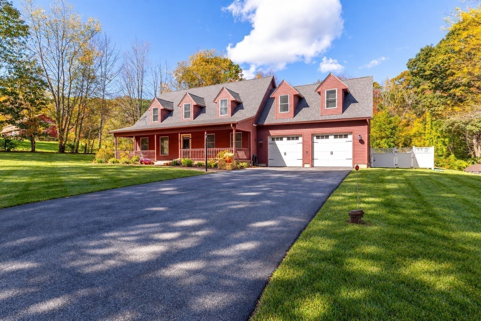 Single Family Residence at 164 Baldwin Street, Leicester MA 01524, photo 3 of 42