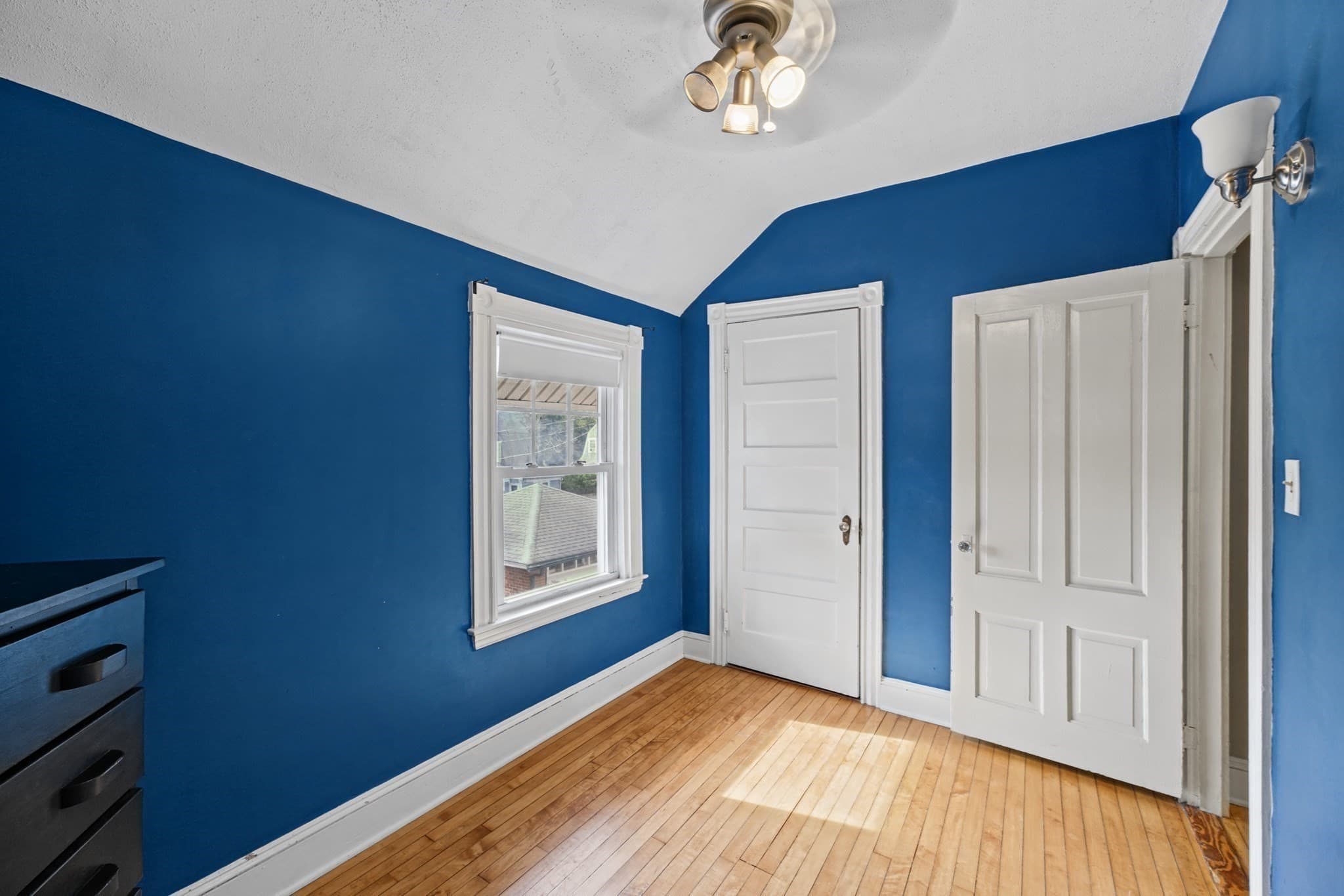 Single Family Residence at 194 Clinton St, New Bedford MA 02740, photo 25 of 33