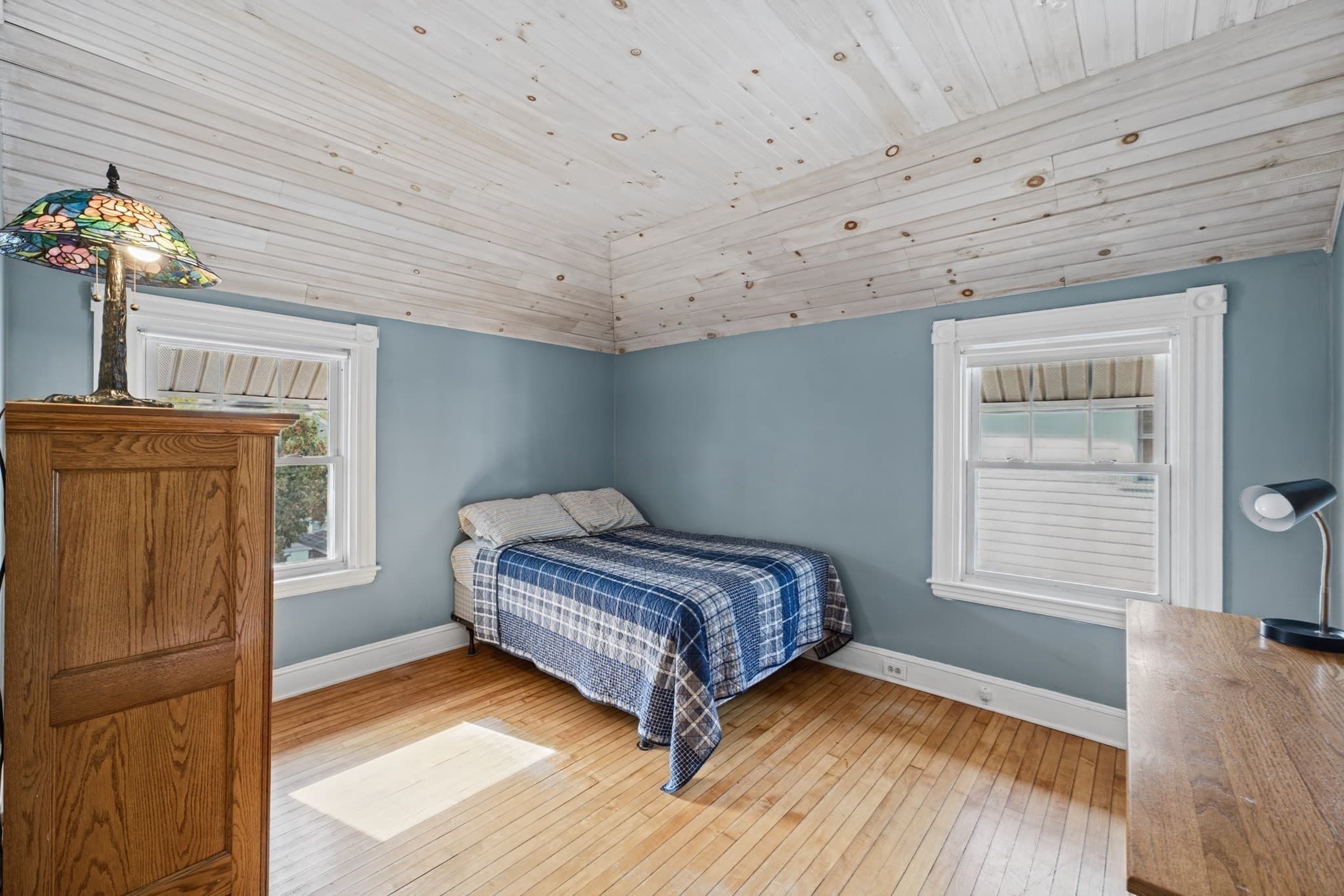 Single Family Residence at 194 Clinton St, New Bedford MA 02740, photo 21 of 33