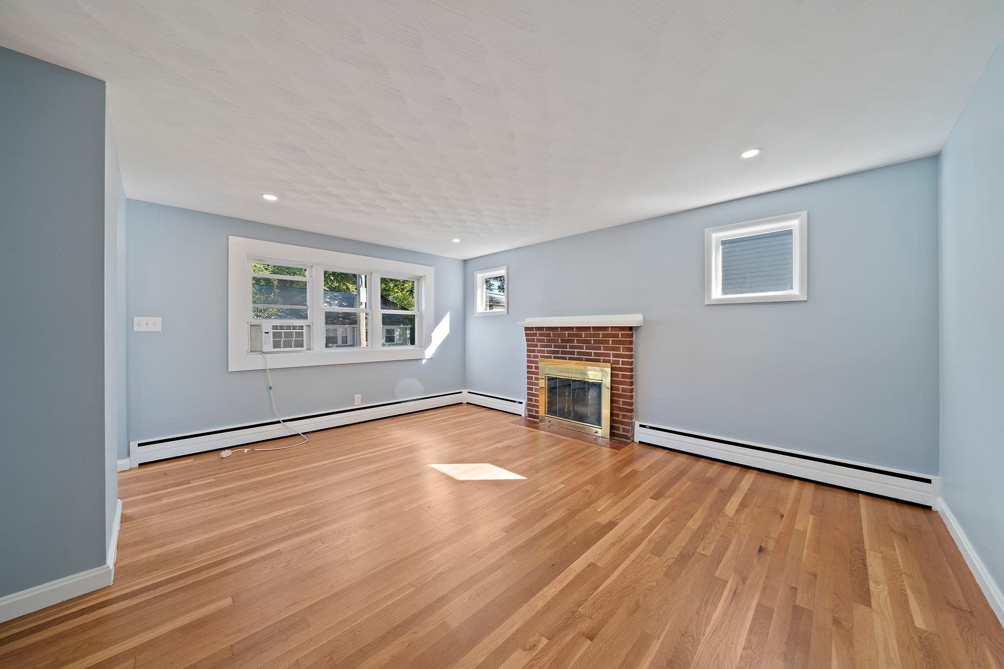 Single Family Residence at 28 Auriga St, Boston MA 02122, photo 6 of 24