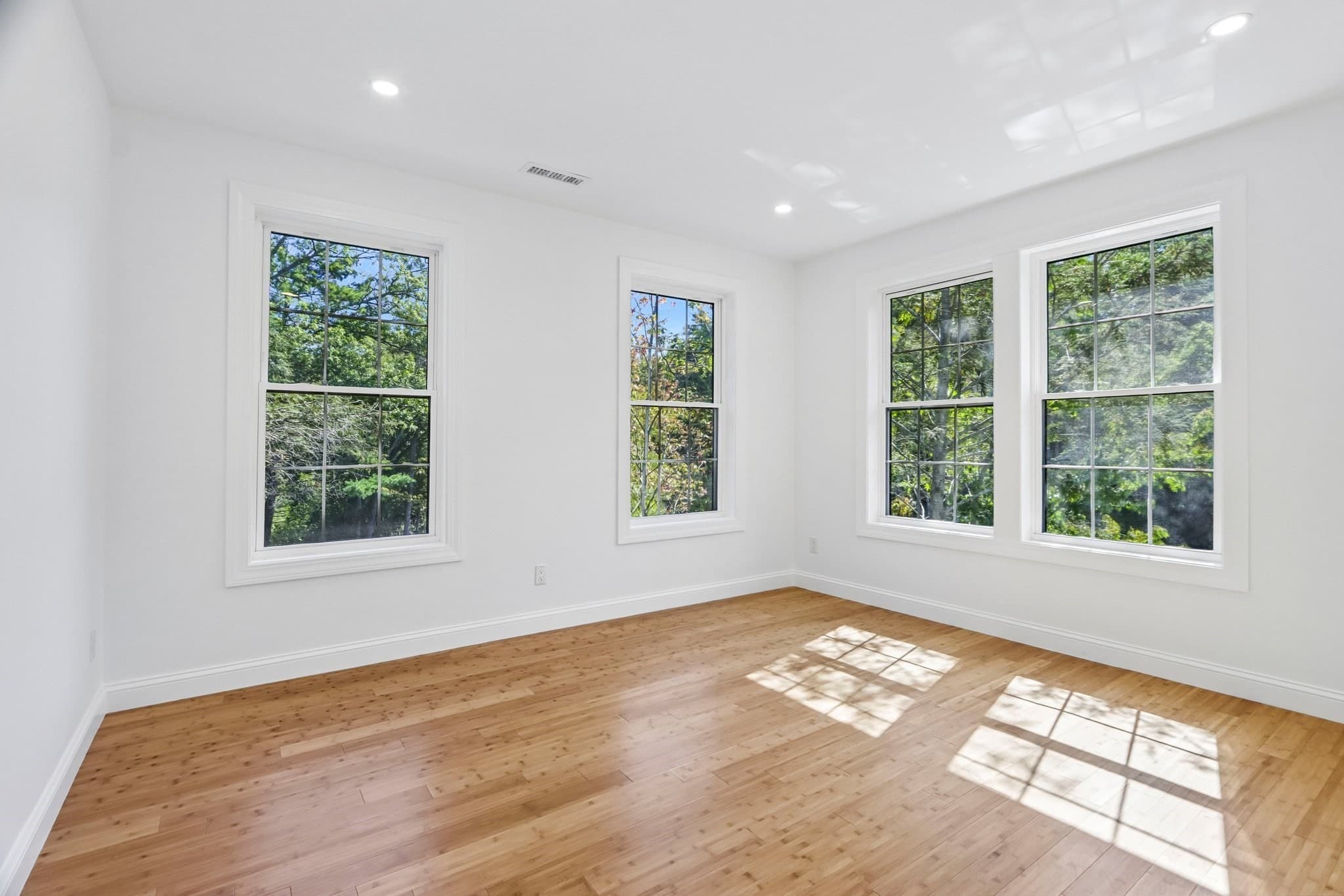 Single Family Residence at 21 Rockwood Heights Rd, Manchester MA 01944, photo 24 of 42
