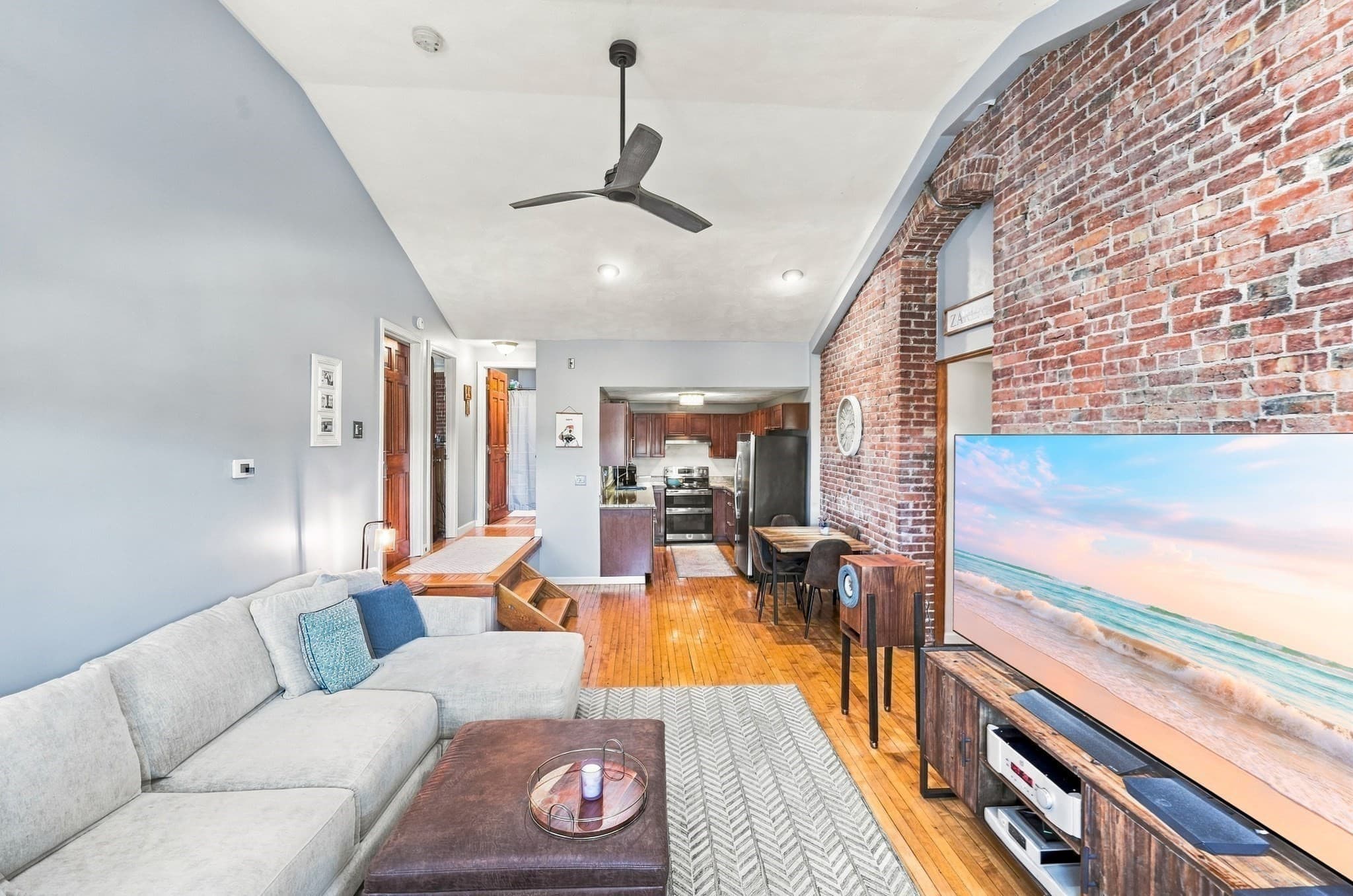 Condominium at 663 Boston St # 7, Lynn MA 01905, photo 4 of 41