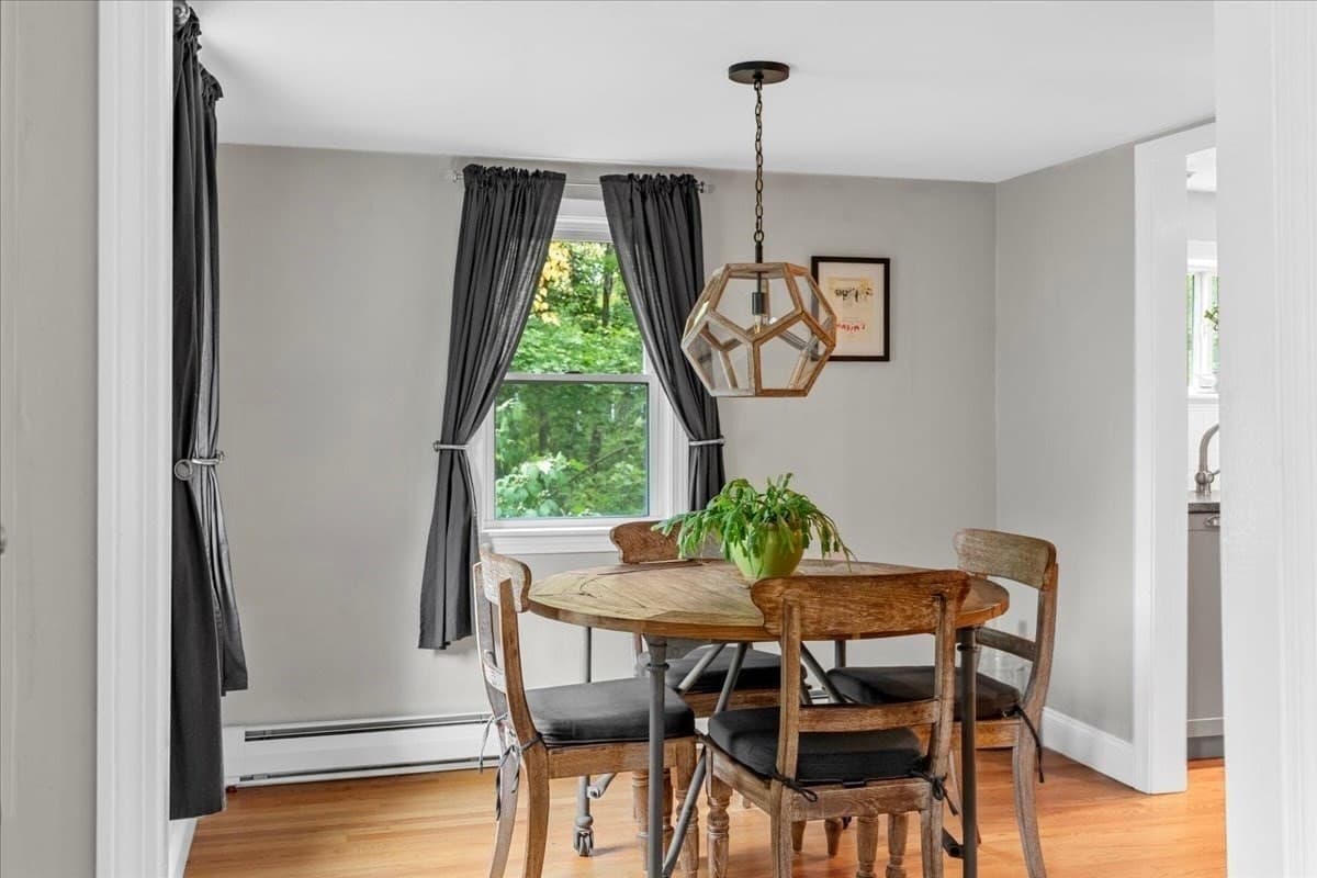 Single Family Residence at 101 Booth Hill Rd, Scituate MA 02066, photo 5 of 35