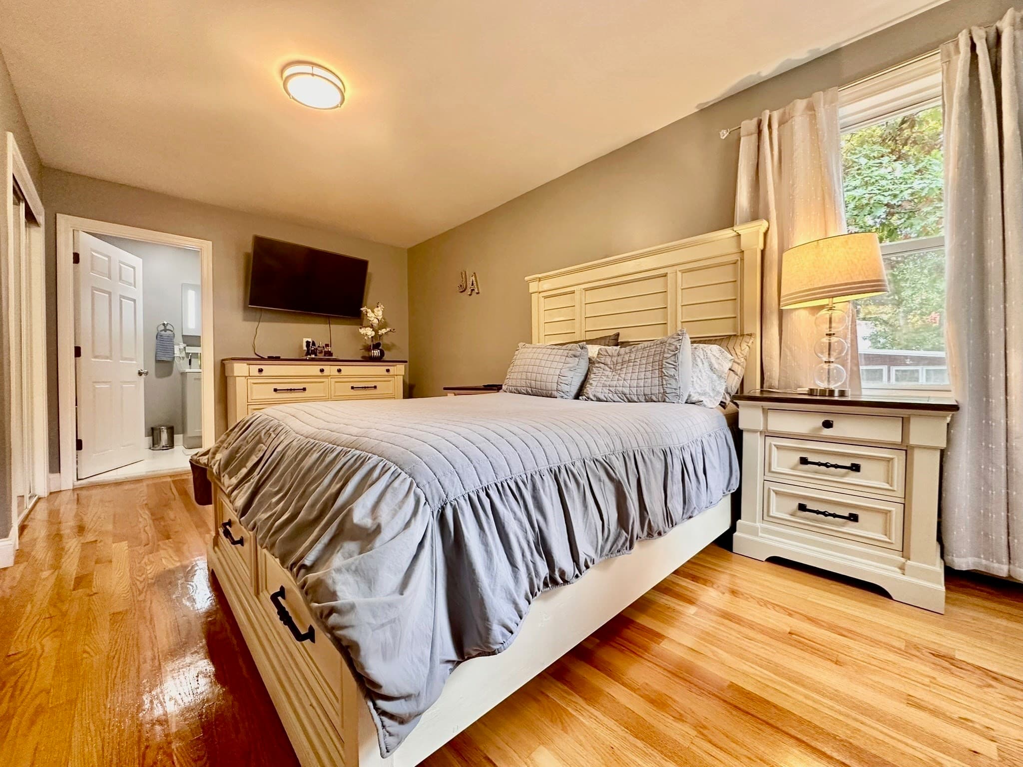Single Family Residence at 12 Hobson Ave, Wilmington MA 01887, photo 9 of 20