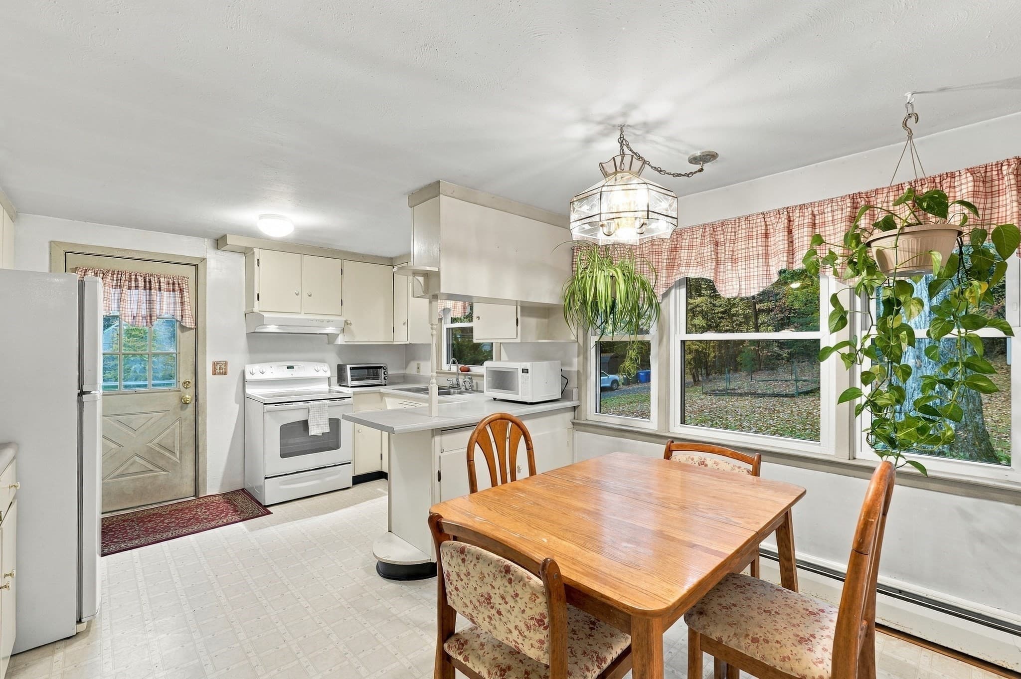 Single Family Residence at 219 Amherst St, Granby MA 01033, photo 9 of 30