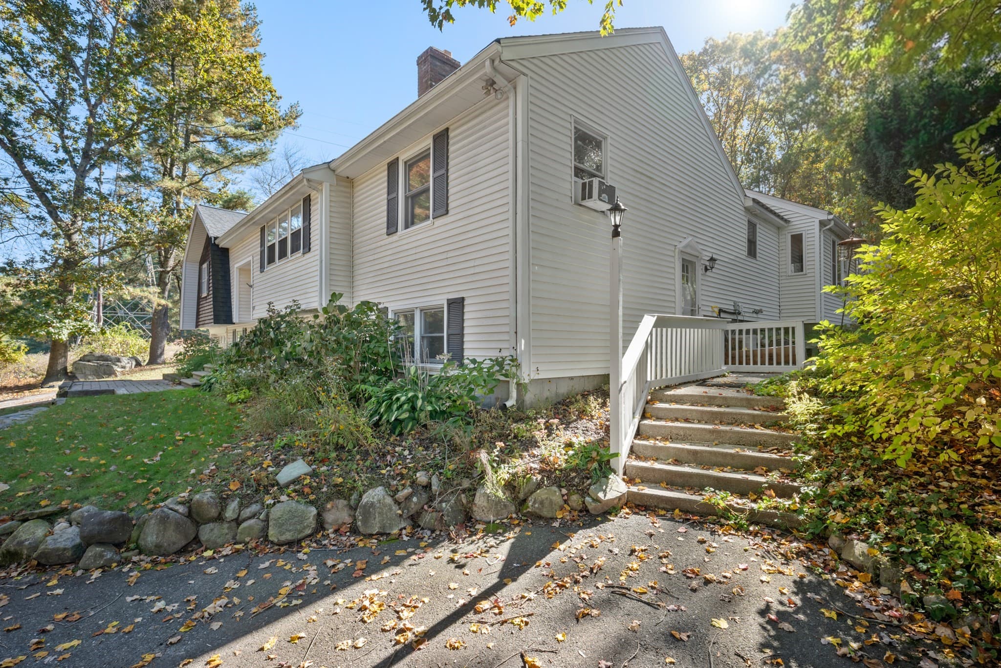 Single Family Residence at 631 Central St, Holliston MA 01746, photo 4 of 38