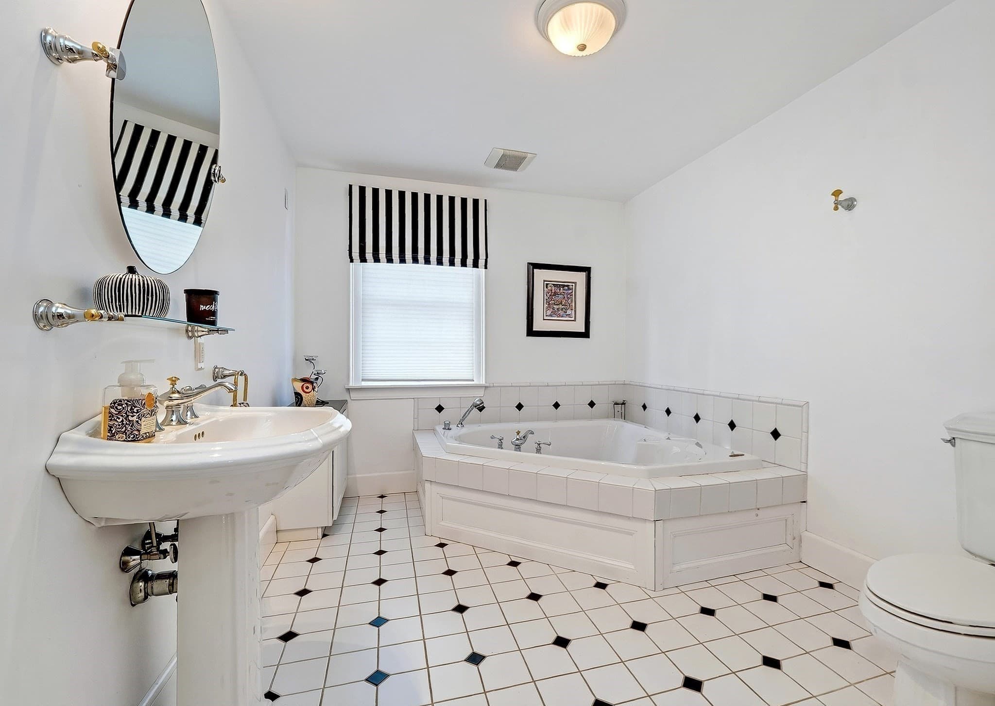 Single Family Residence at 52 Sheffield Road, Melrose MA 02176, photo 17 of 42