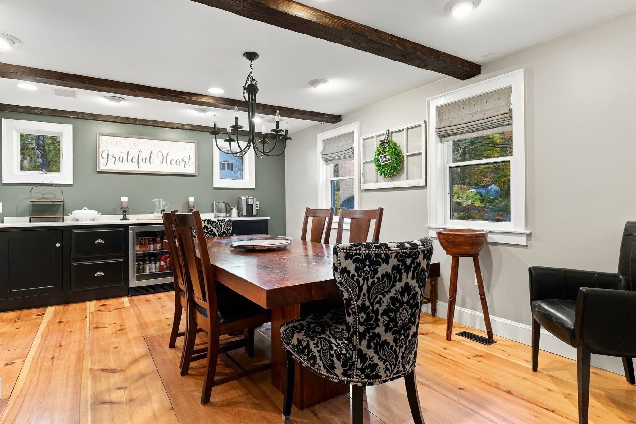 Single Family Residence at 405 Andover St, Wilmington MA 01887, photo 7 of 34
