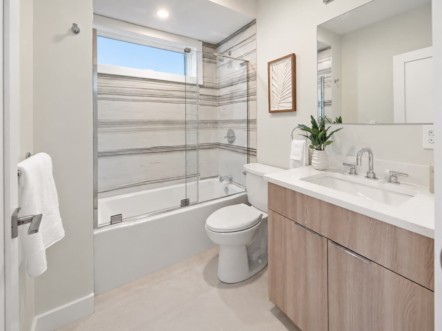 Condominium at 46 Everett Street, Boston MA 02128, photo 8 of 19