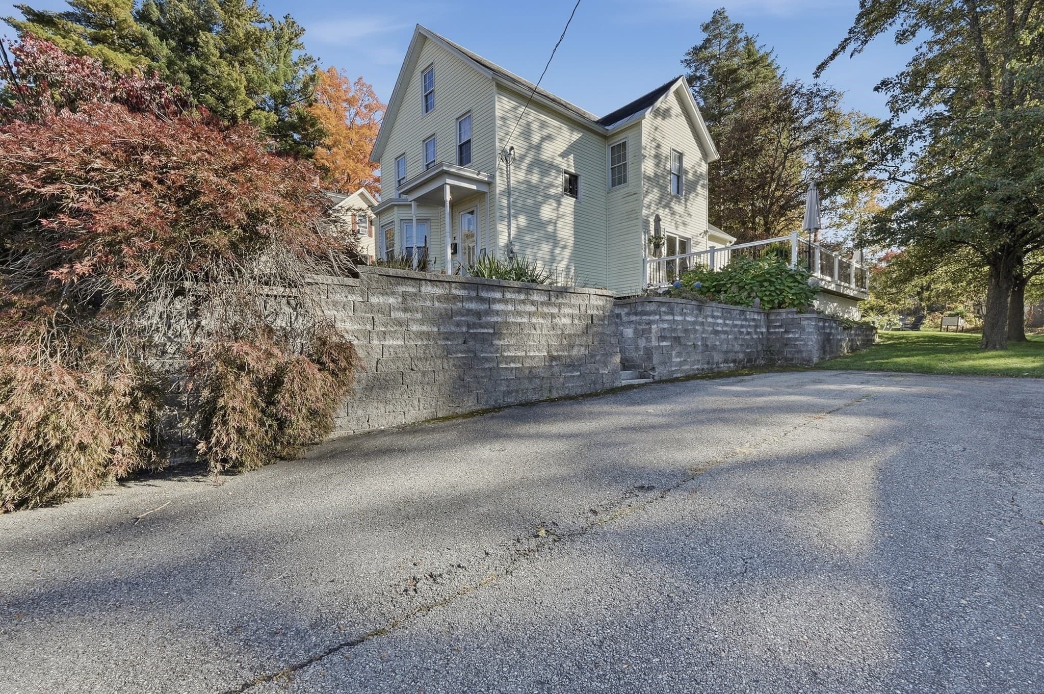 Single Family Residence at 21 Myrtle Street, Leominster MA 01453, photo 3 of 31