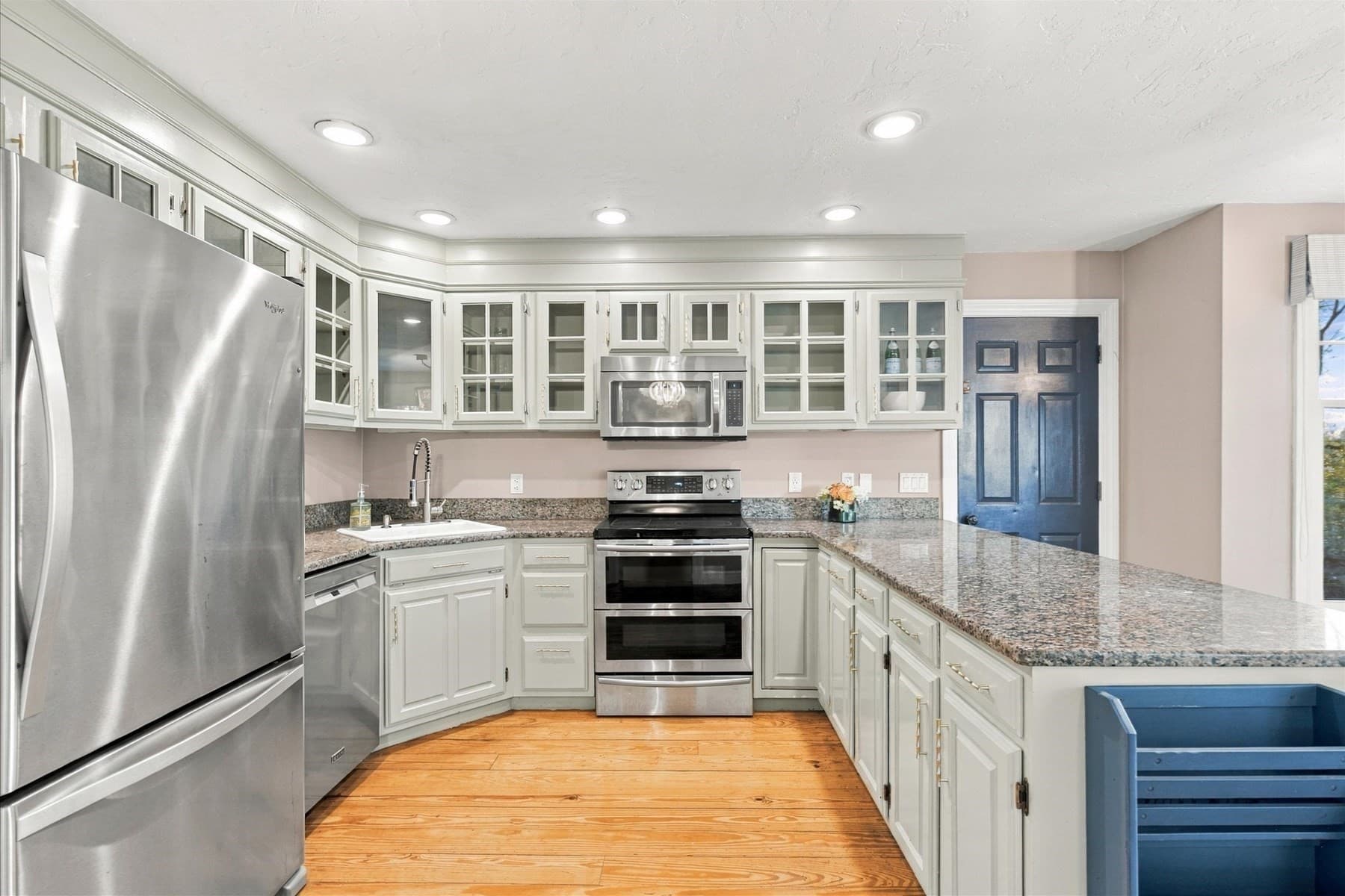 Single Family Residence at 6 Luigi Ave, Bourne MA 02562, photo 11 of 42