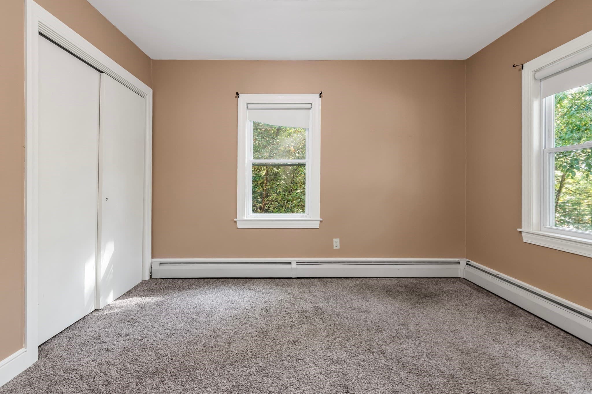 Single Family Residence at 560 Salisbury, Worcester MA 01609, photo 34 of 39