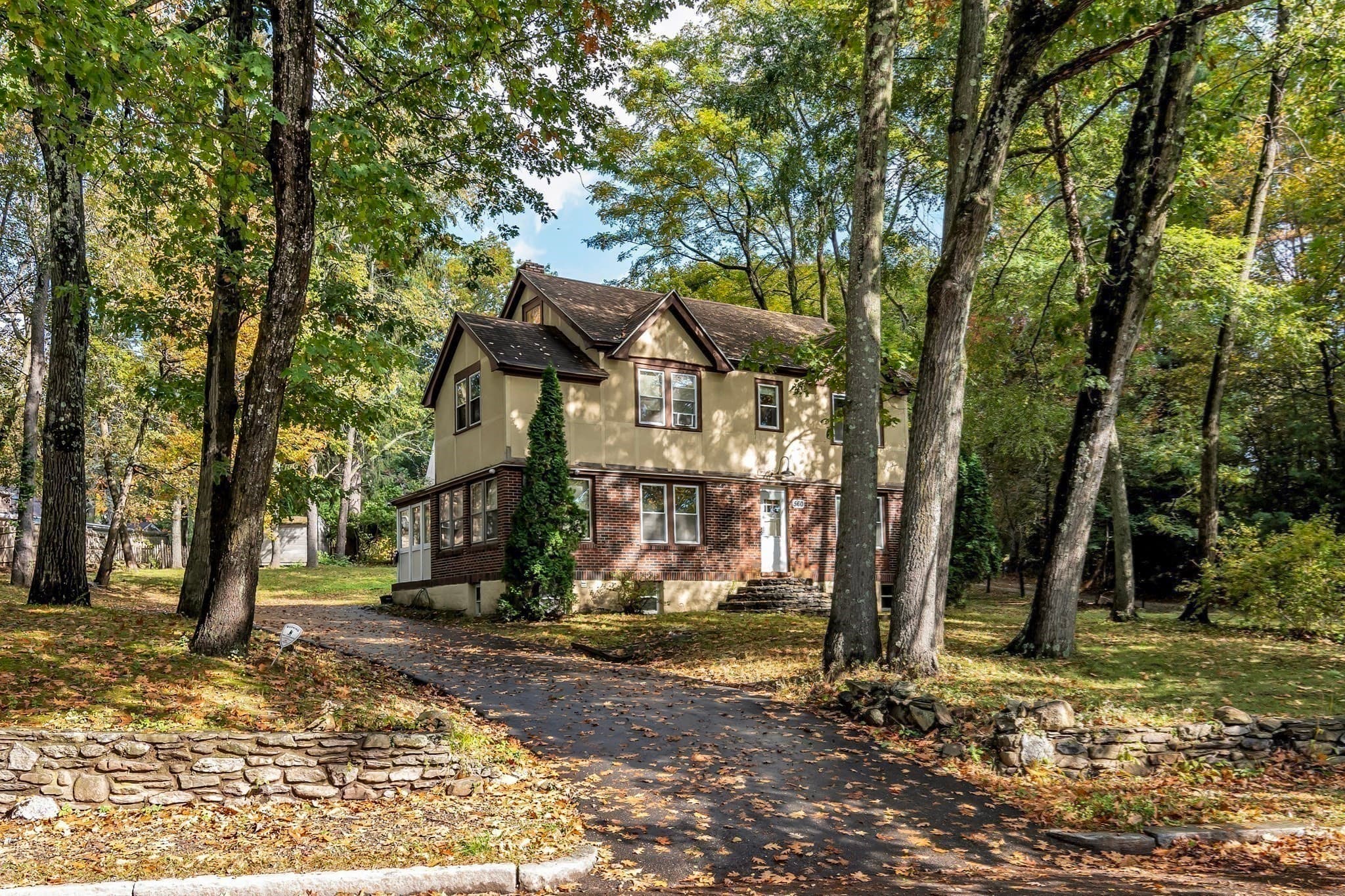 Single Family Residence at 560 Salisbury, Worcester MA 01609, photo 38 of 39