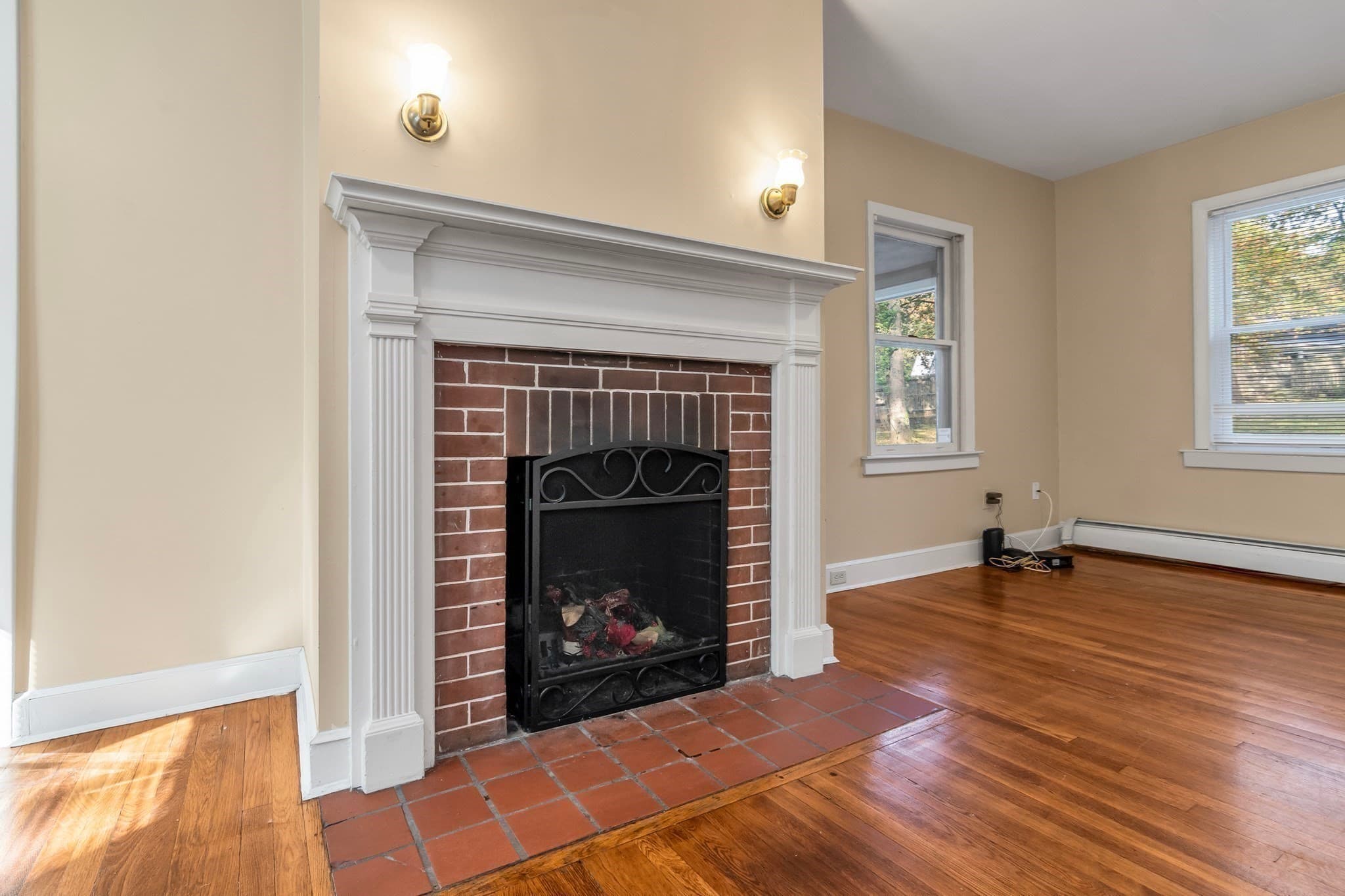 Single Family Residence at 560 Salisbury, Worcester MA 01609, photo 14 of 39