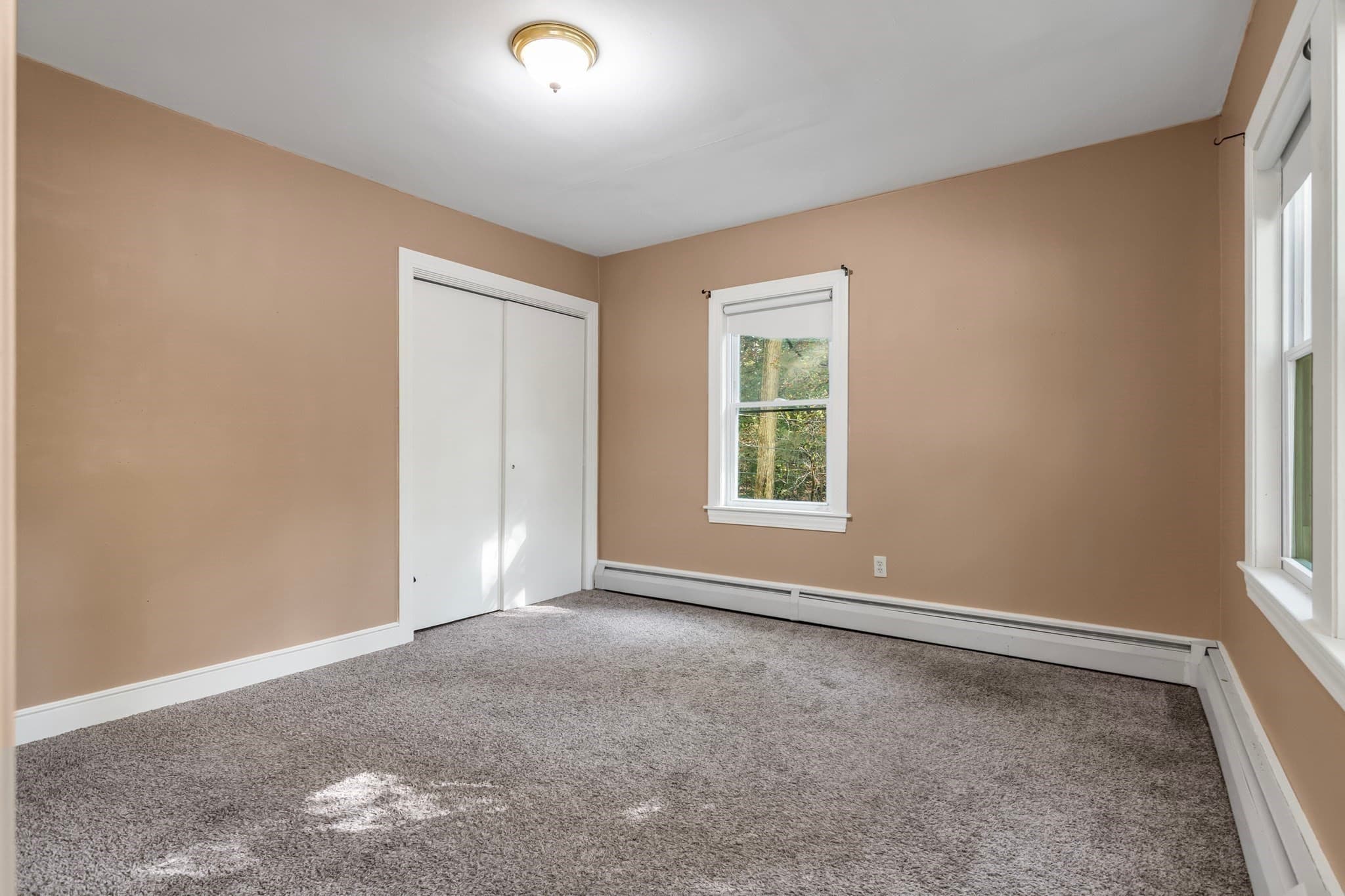 Single Family Residence at 560 Salisbury, Worcester MA 01609, photo 35 of 39