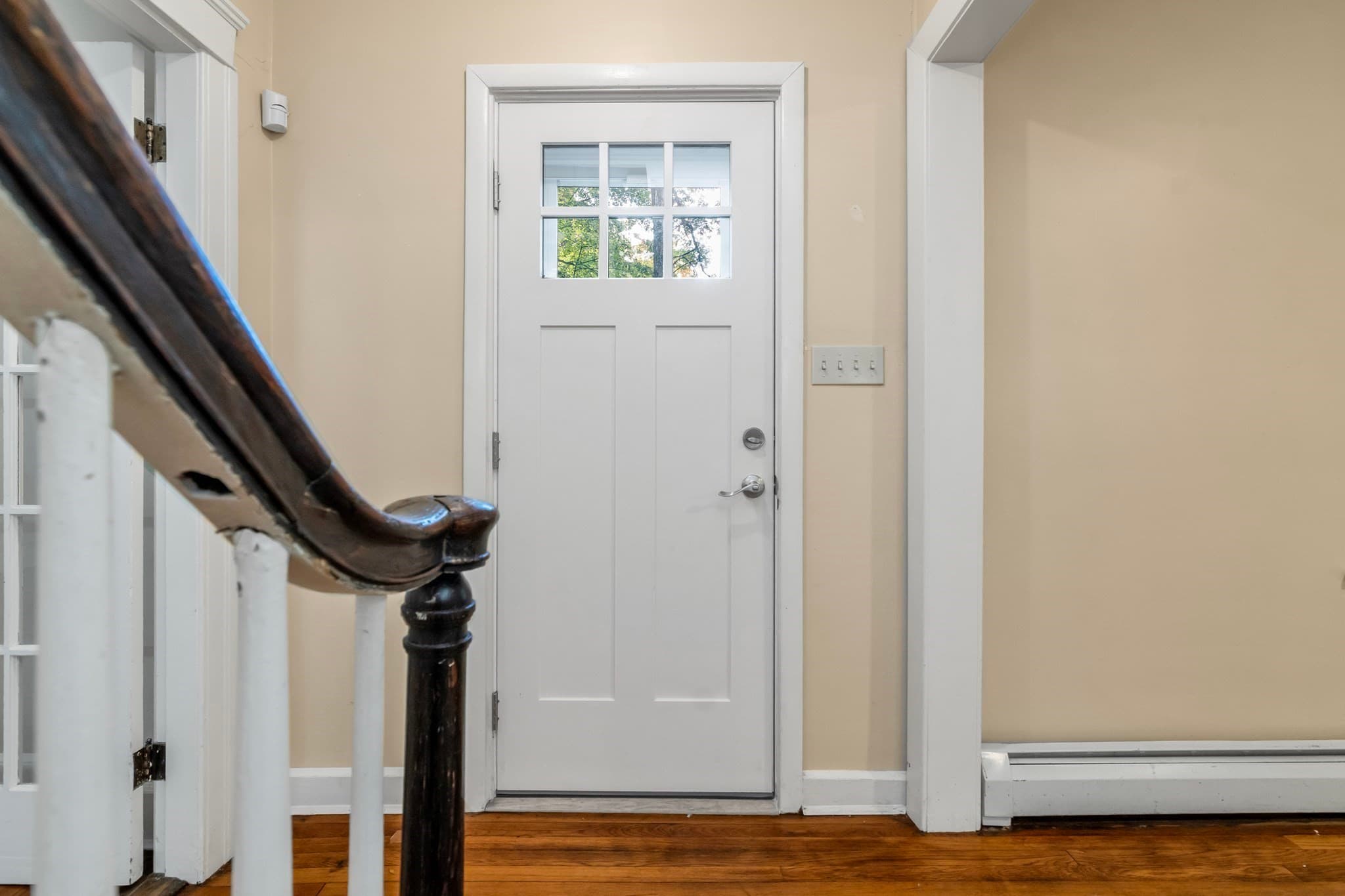 Single Family Residence at 560 Salisbury, Worcester MA 01609, photo 8 of 39